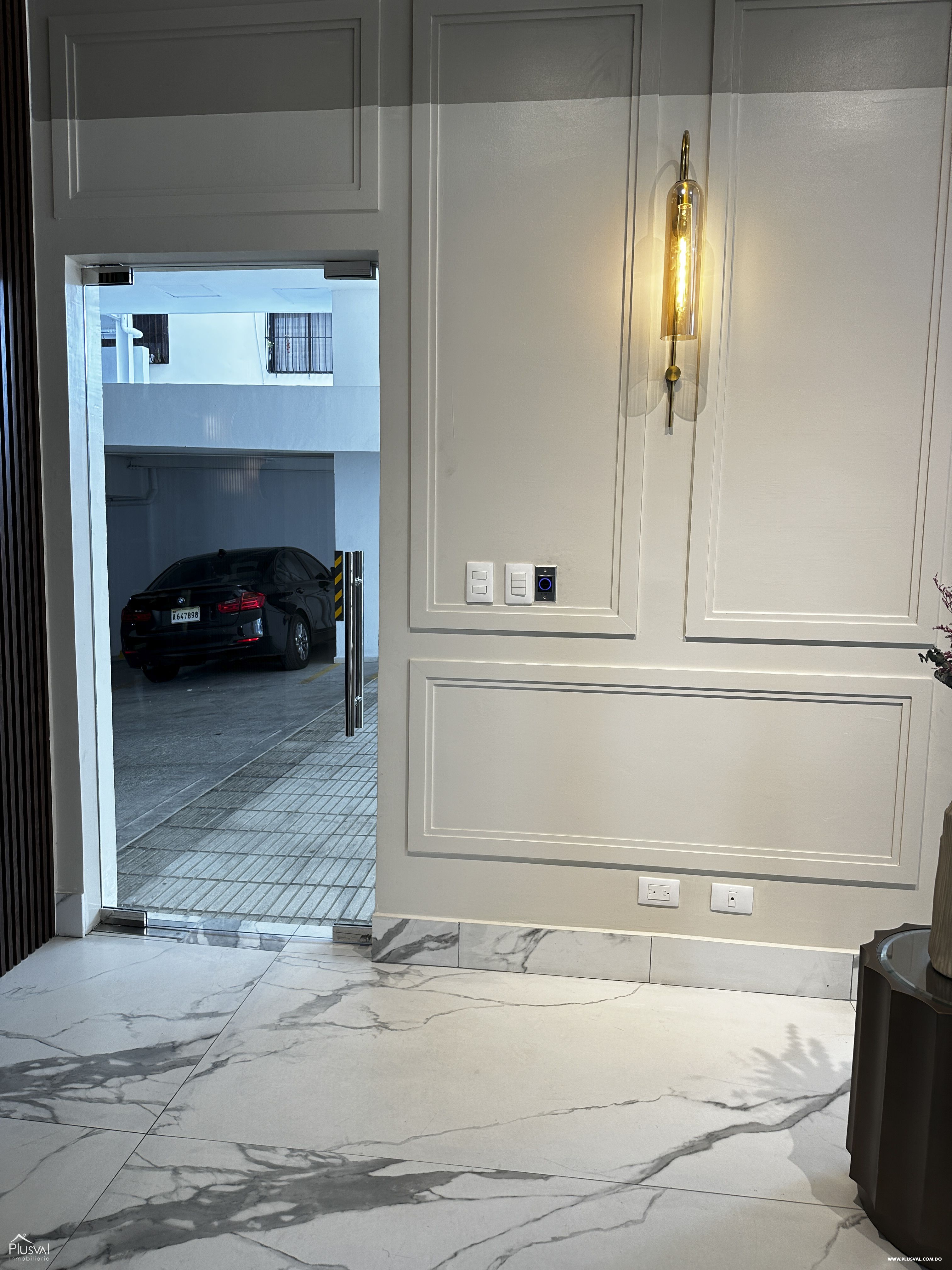 Apartamento en alquiler con línea blanca, Piantini. 284291