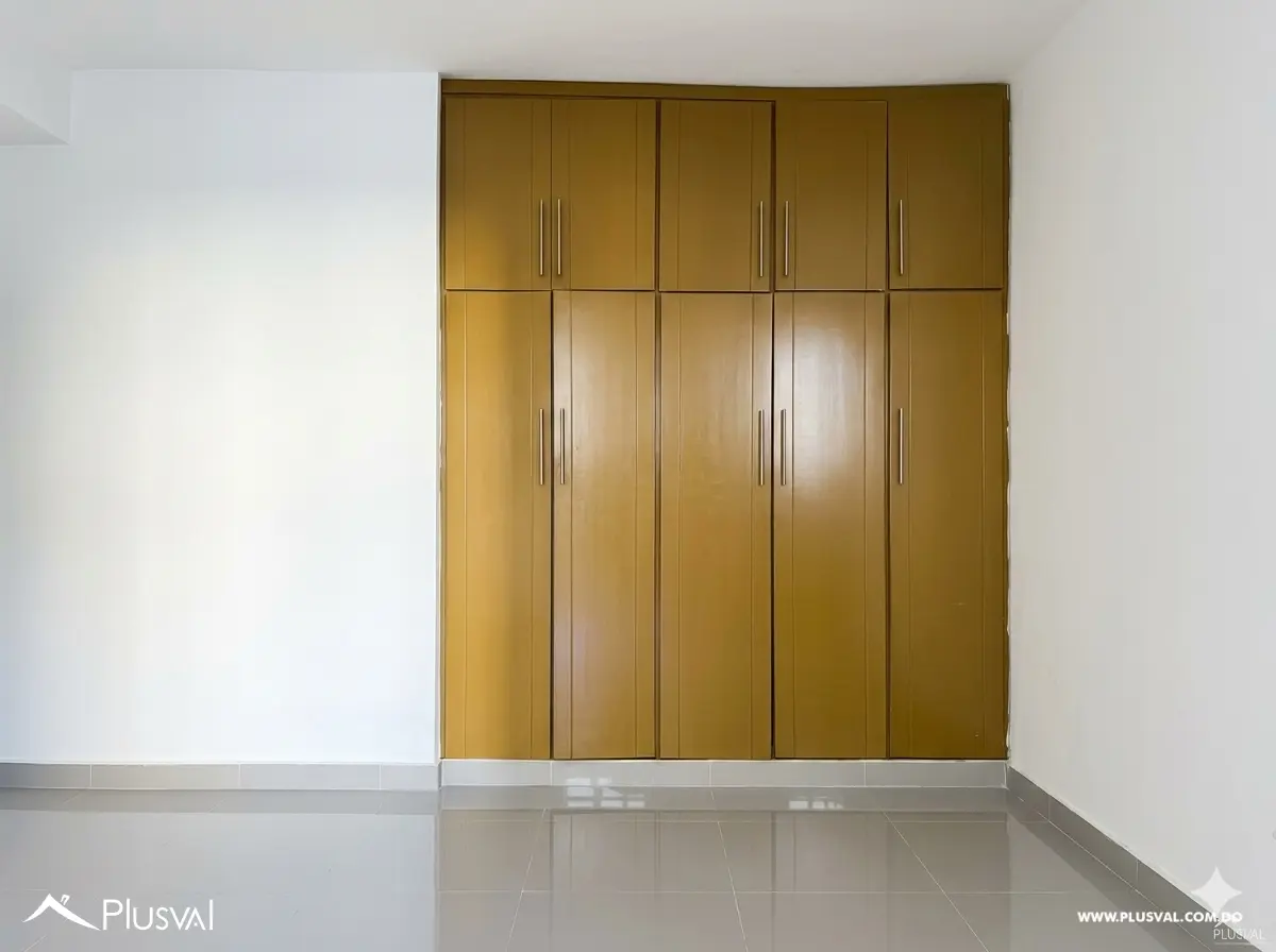 Apartamento en Venta con Patio Privado en San Francisco de Macorís. 521157