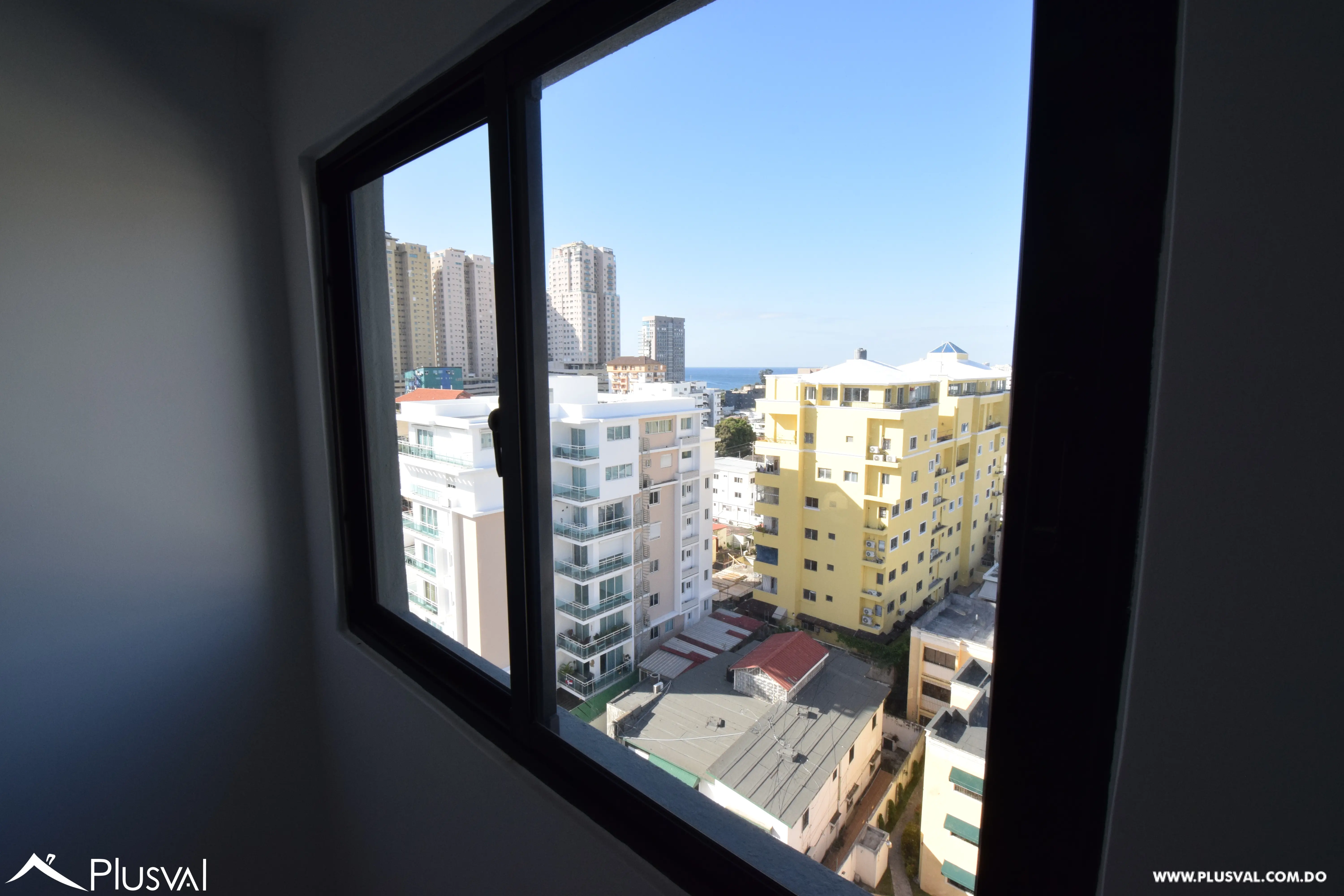 Apartamento en alquiler de 2 habitaciones mas estudio 487650