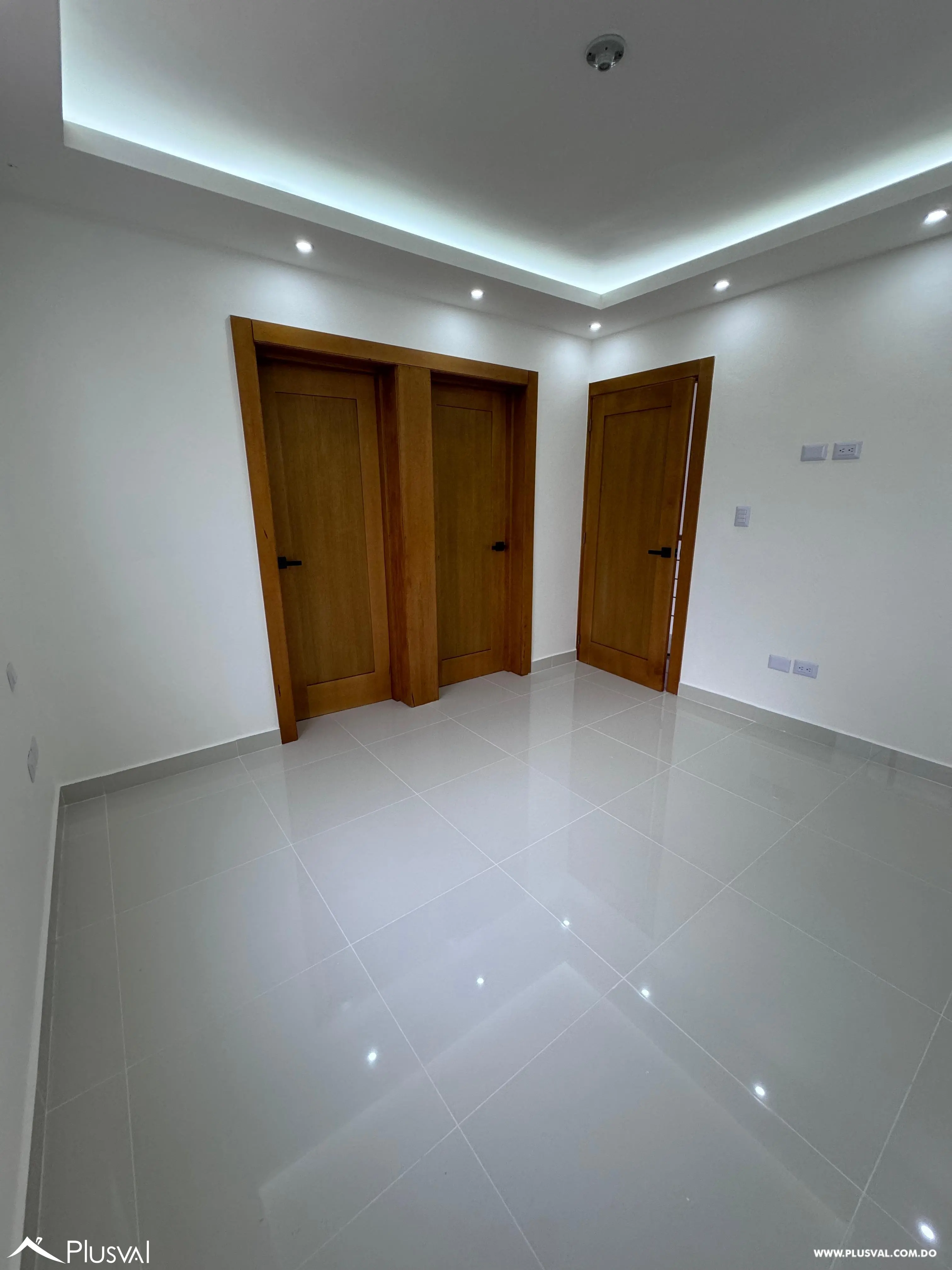 HERMOSA CASA CON PICUZZI Y PATIO EN BRISAS A SOLO 5 MINUTOS DEL DOWNTOWN 478018