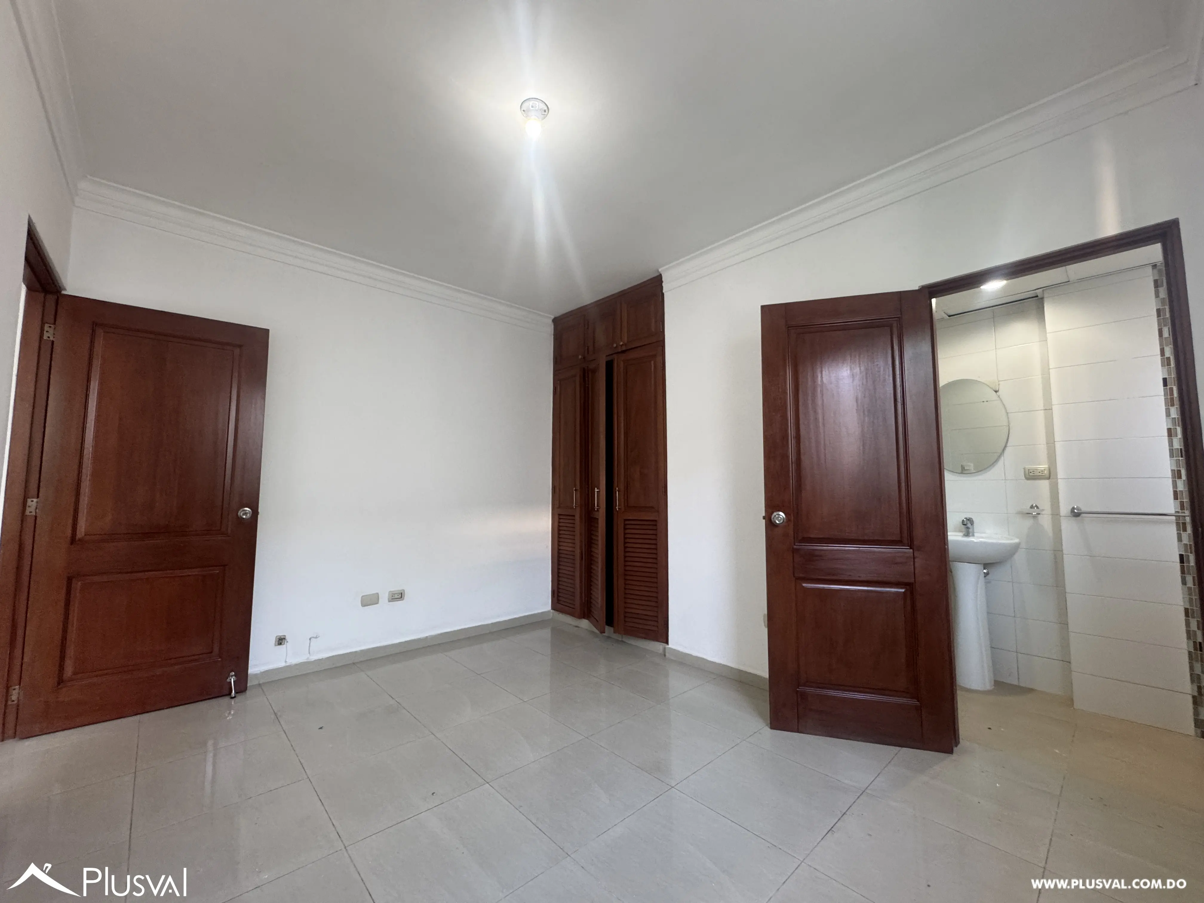 Apartamento de 1 habitación en alquiler en Gazcue con 2 parqueos y mantenimiento incluido 478511