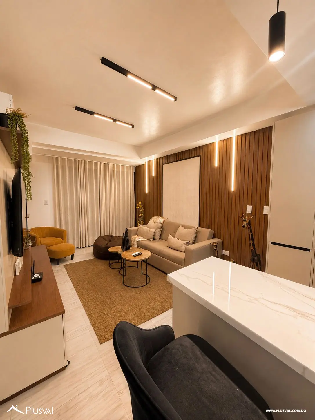 Elegante apartamento amueblado en venta, ubicado en Evaristo Morales. 530233