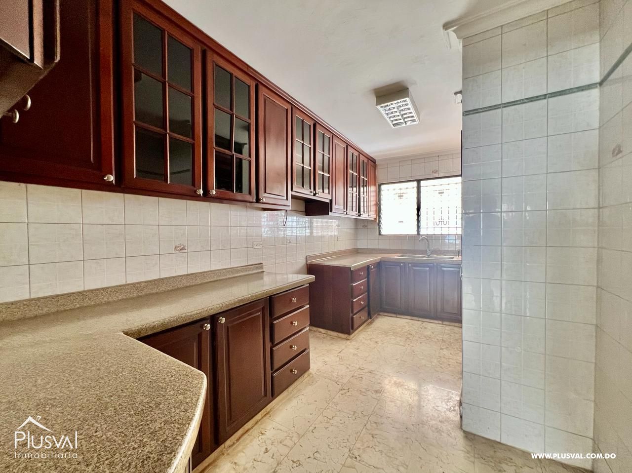 Apartamento con Estudio en Alquiler  Ens. Paraíso 345019