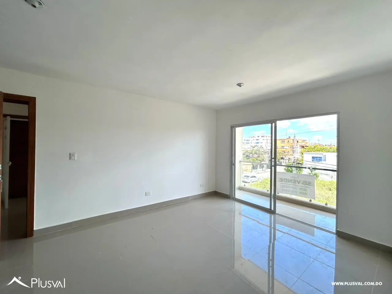 Se vende apartamento en La Vega Tercer nivel con terraza privada 531829