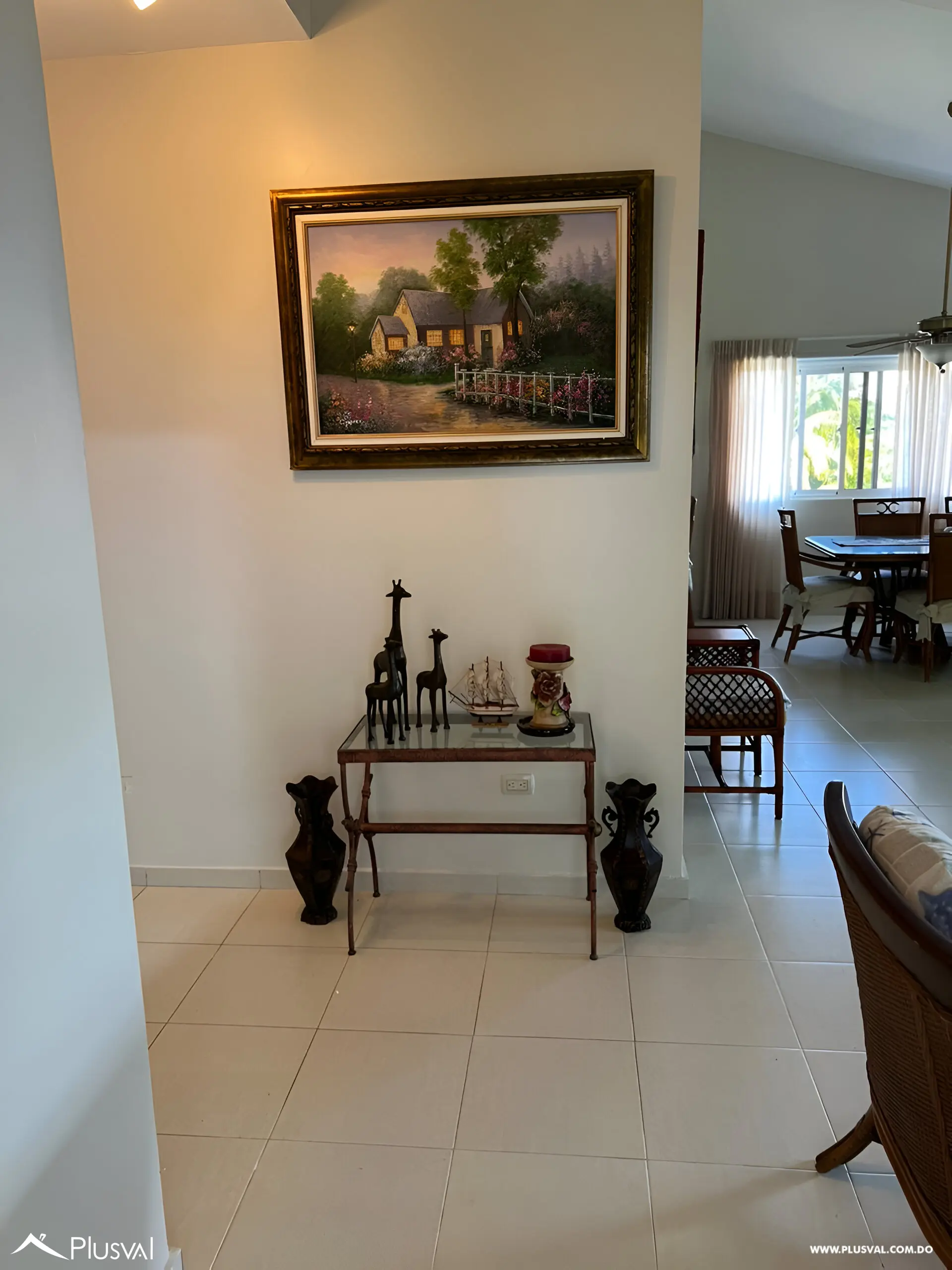 Apartamento Amueblado con Vista al Paisaje y Acceso a Playa en Exclusivo Residencial 470373