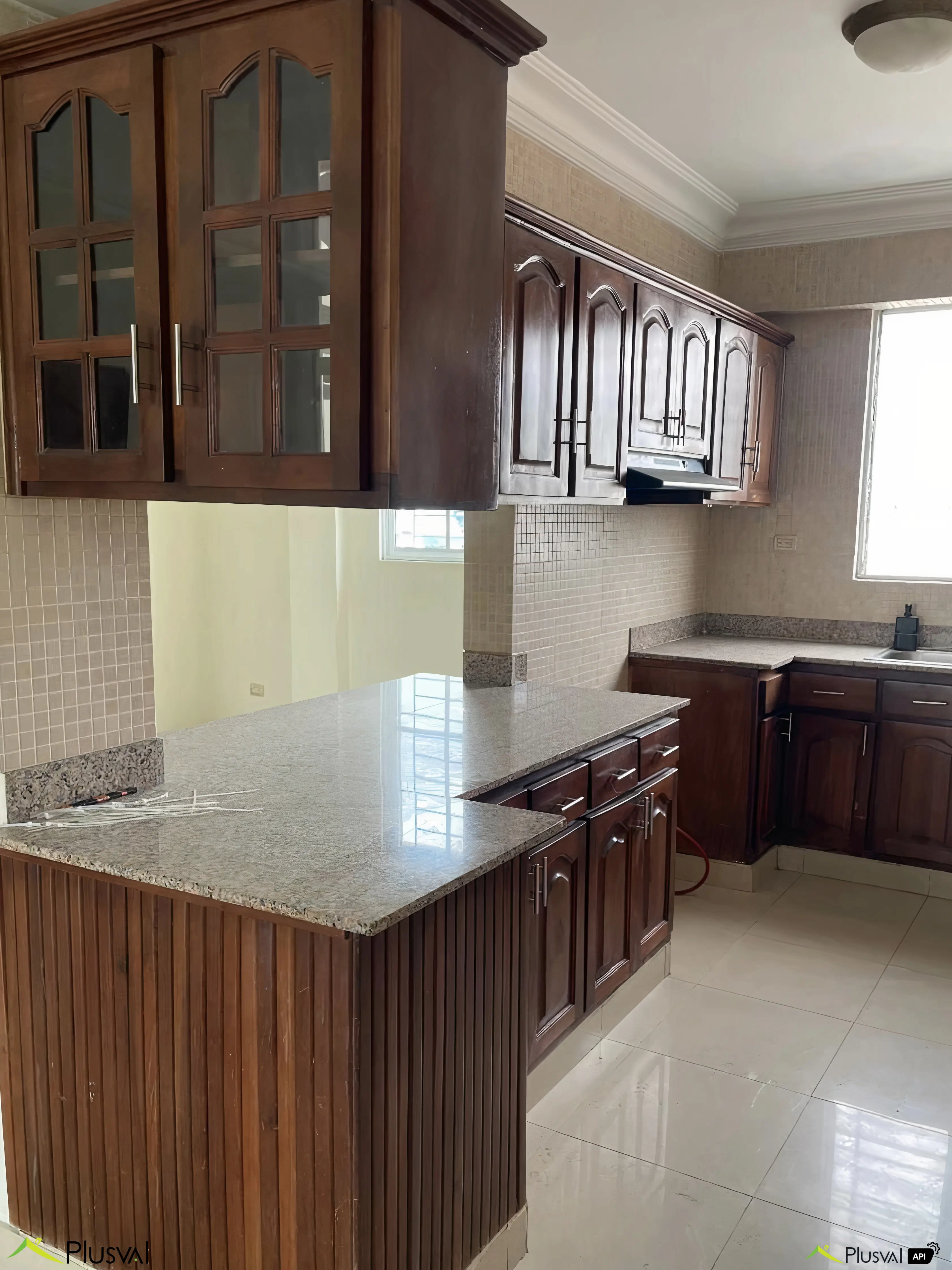 Alquilo amplio apartamento de dos habitaciones en El Millón 450884