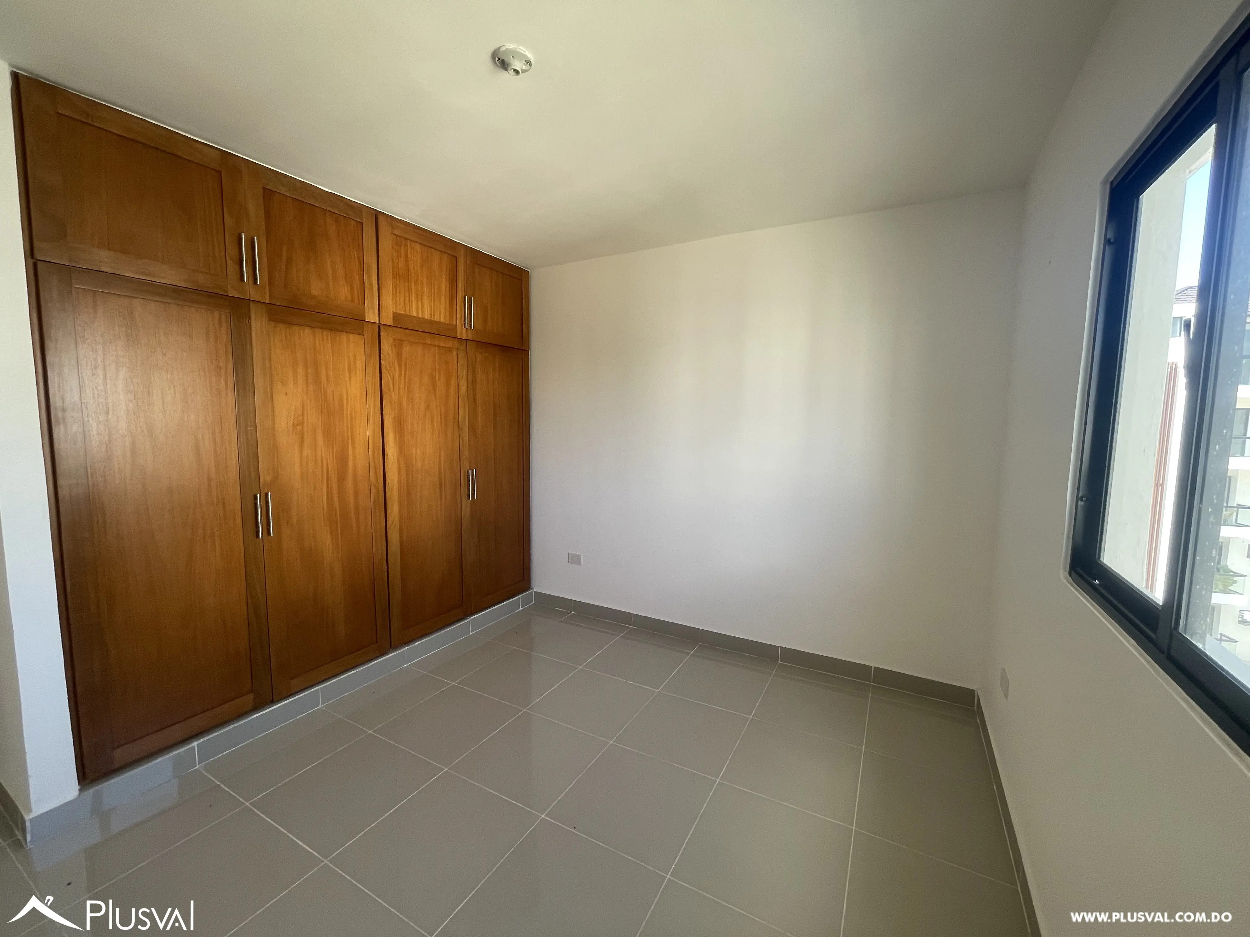 Penthouse de 3 Habitaciones con Piscina en Zona Residencial 508861