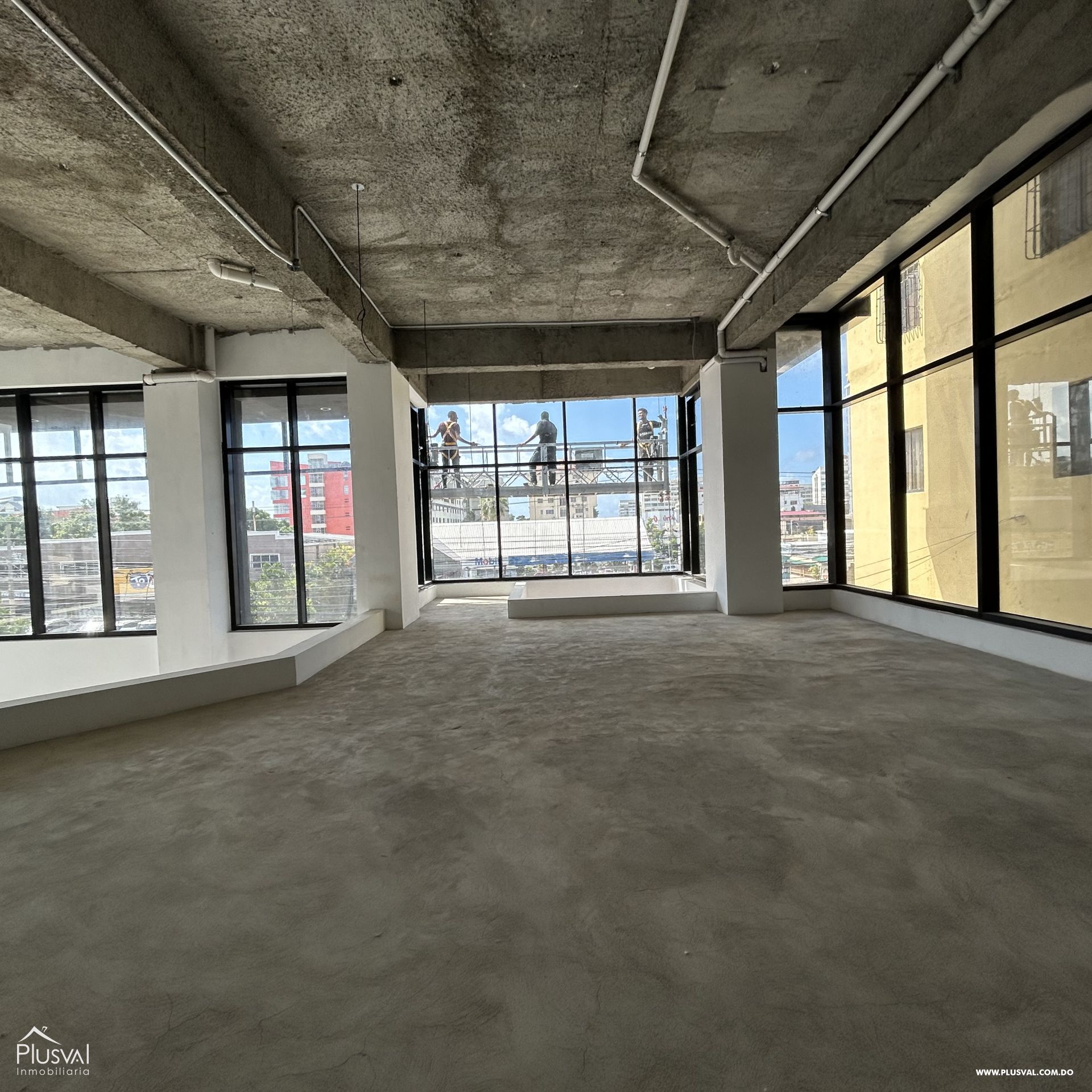 Alquiler local comercial en Bella Vista. 381393