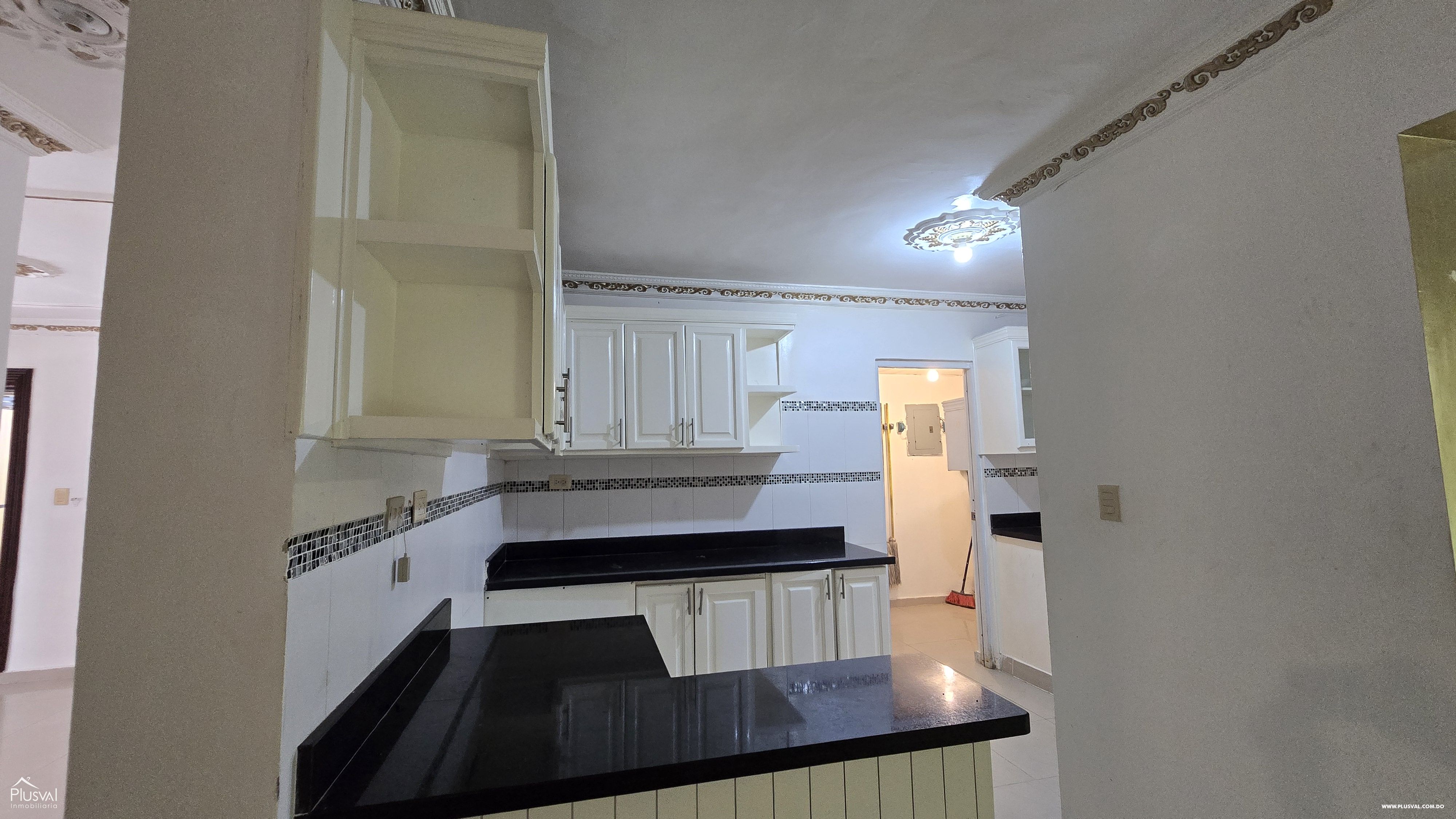 Buscas para vivir un apartamento amplio en una zona tranquila? Esta es tu oportunidad. 459428