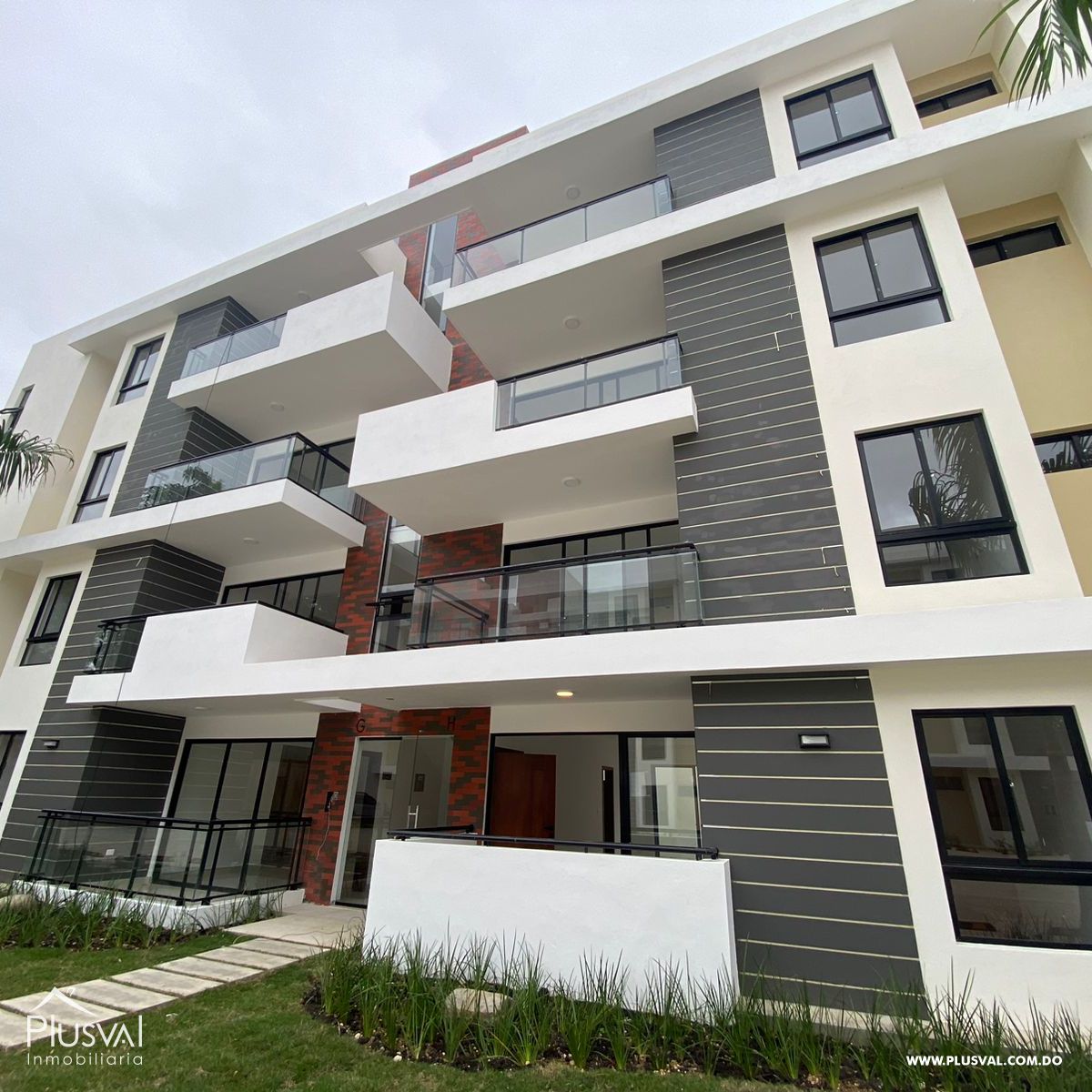 Apartamentos en proyecto con piscina y gazebo 344191