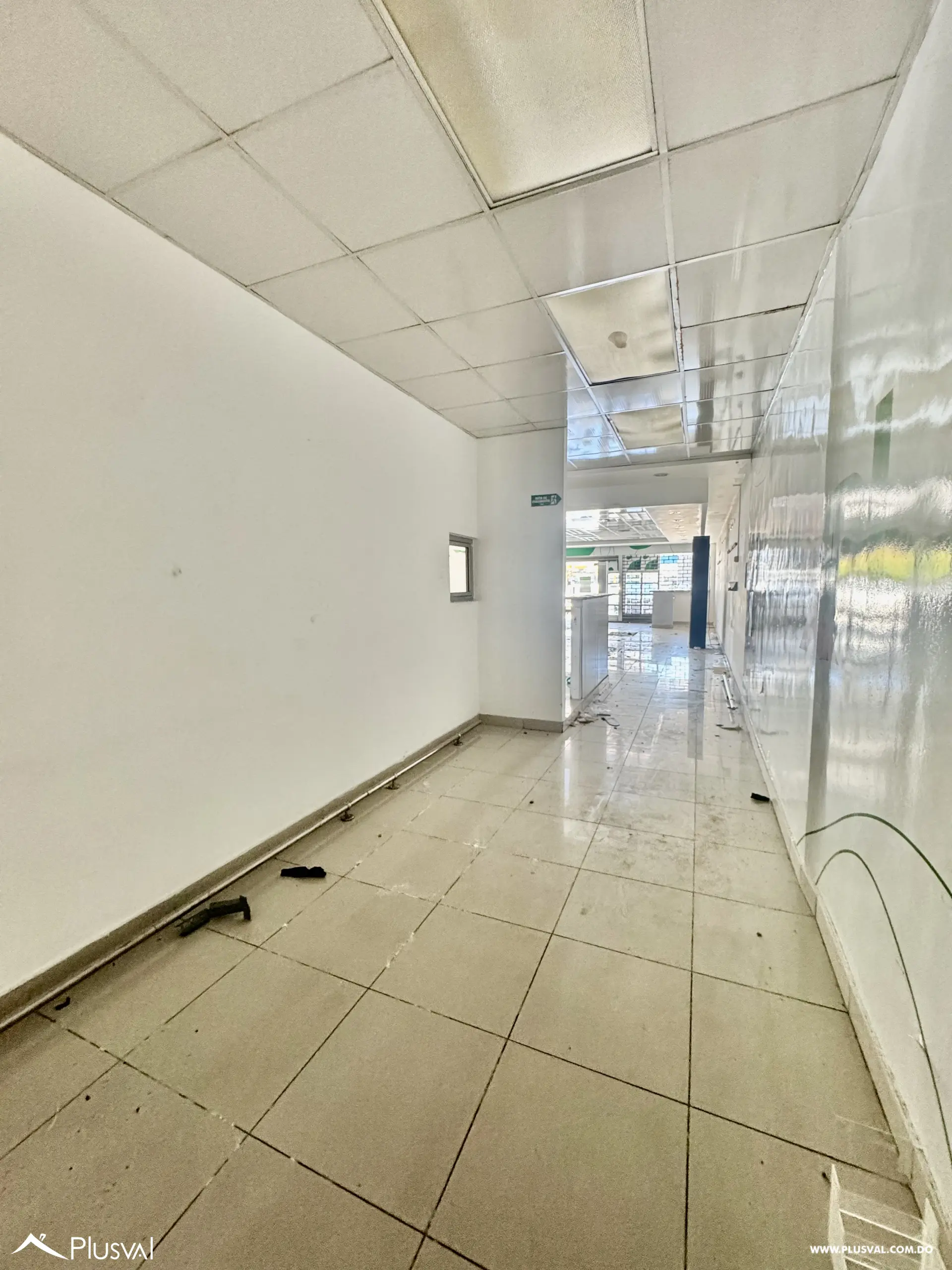 Alquilo Maravilloso Local Comercial en 1er Nivel en Naco 518739