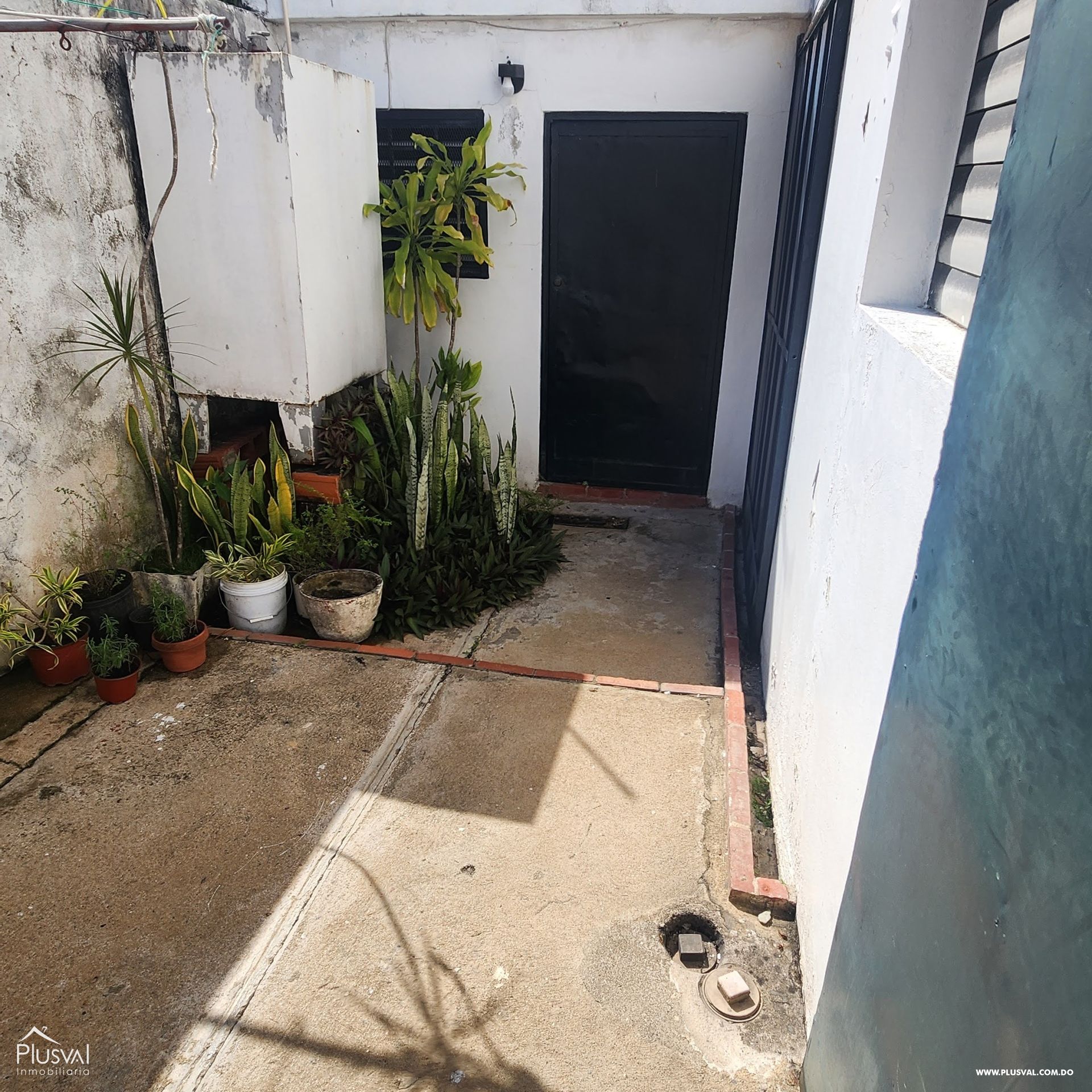 Se Vende Amplia Casa en Arroyo Hondo 420726