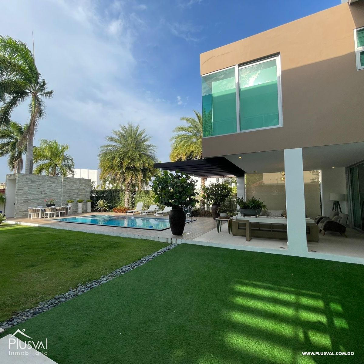 Espectacular casa de 3 Niveles en Venta en El Gloria, La Vega. 283376
