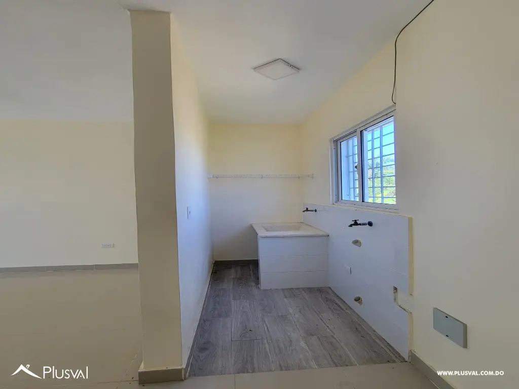 Edificio Residencial con dos Locales Comerciales En Venta 463178