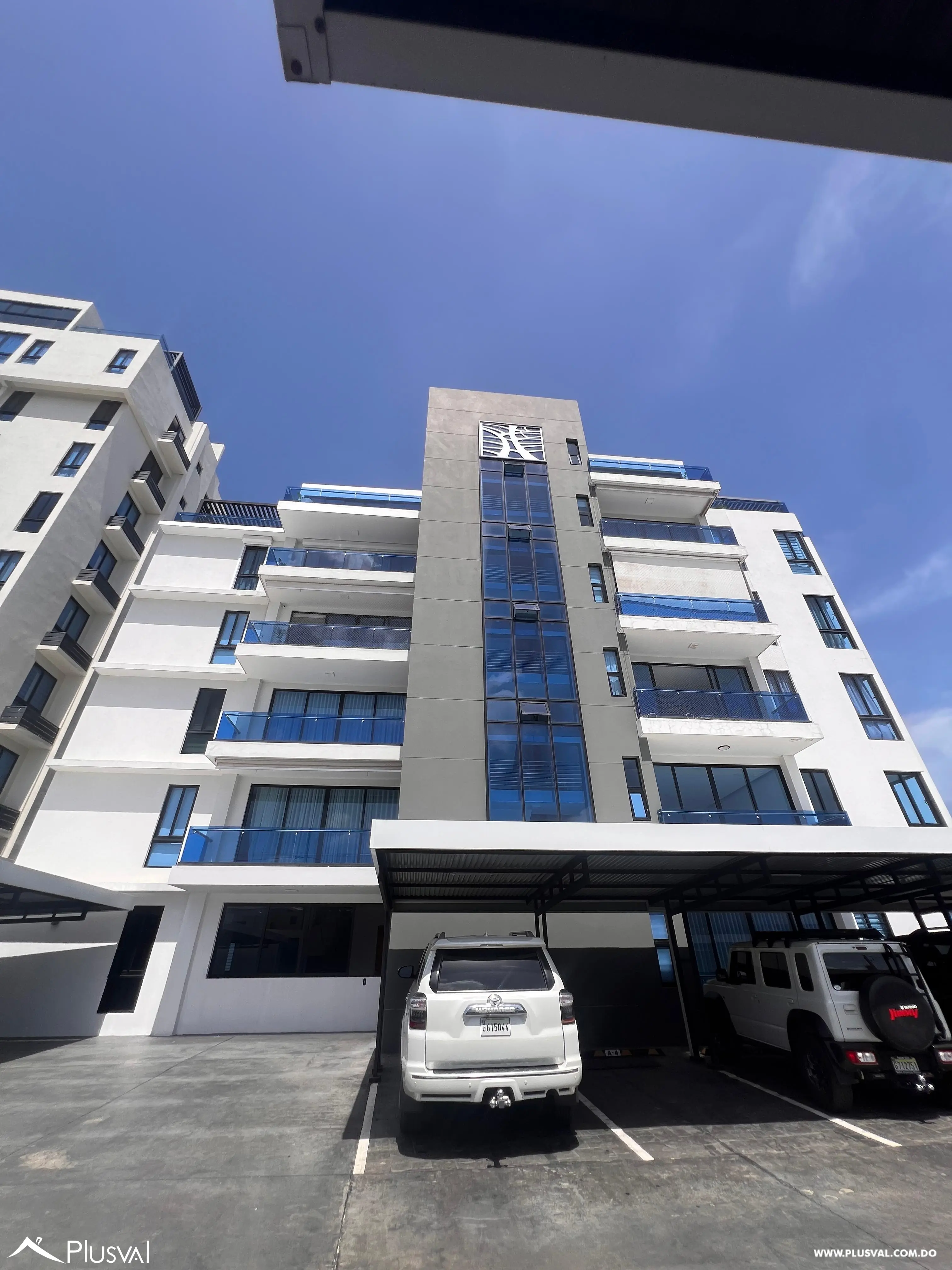 Amplio apartamento en renta con patio en los Cerros De Gurabo 461777