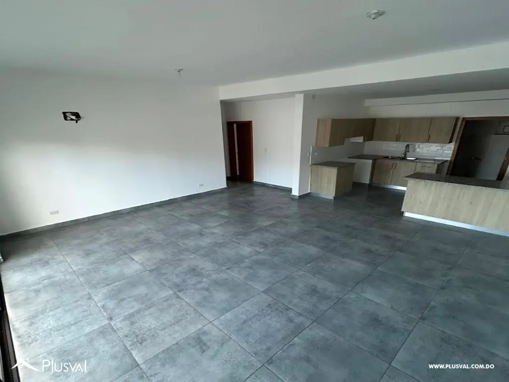 Apartamento en alquiler en Evaristo Morales 528376