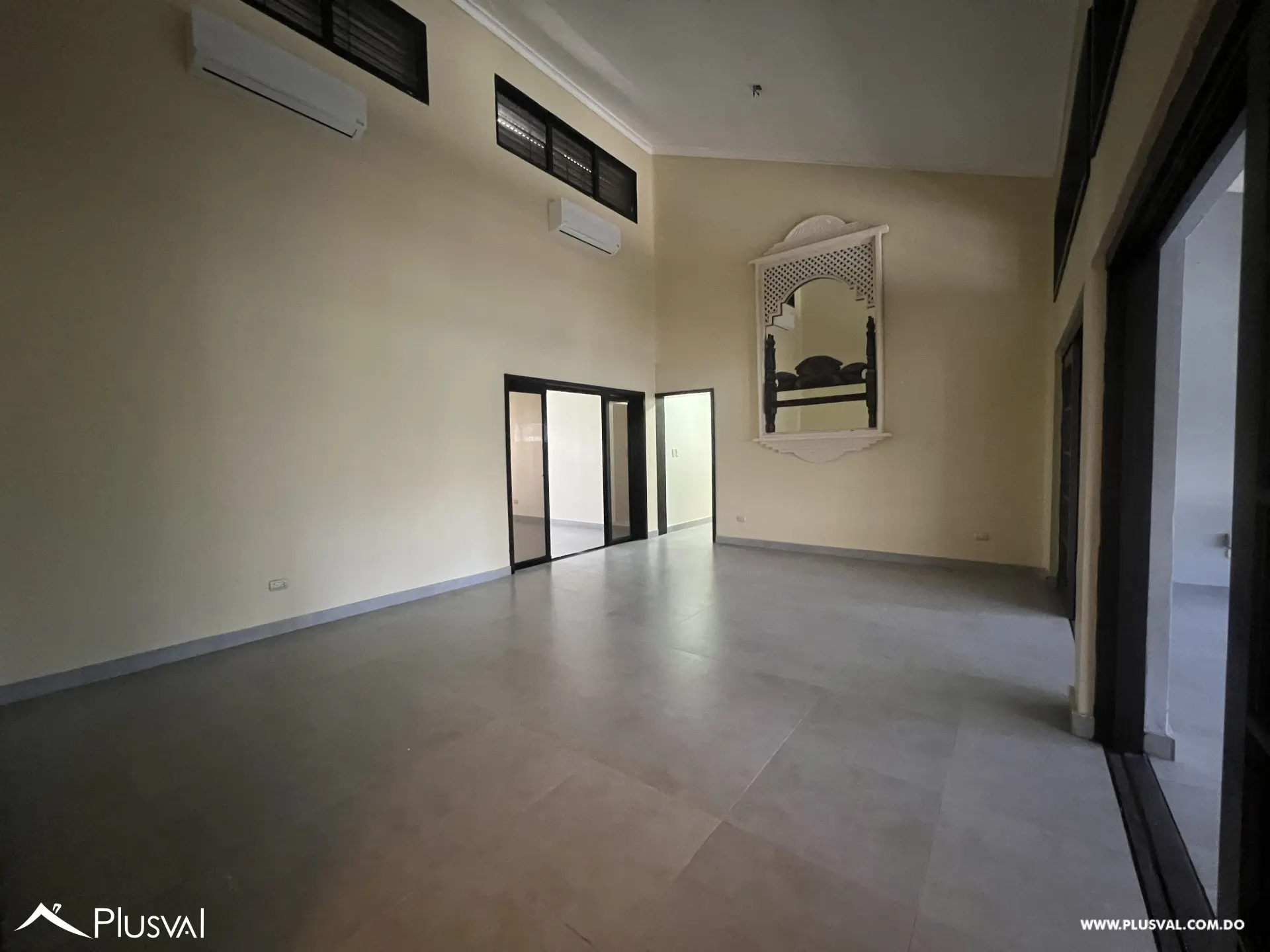 Amplio apartamento en venta en Piantini 488511