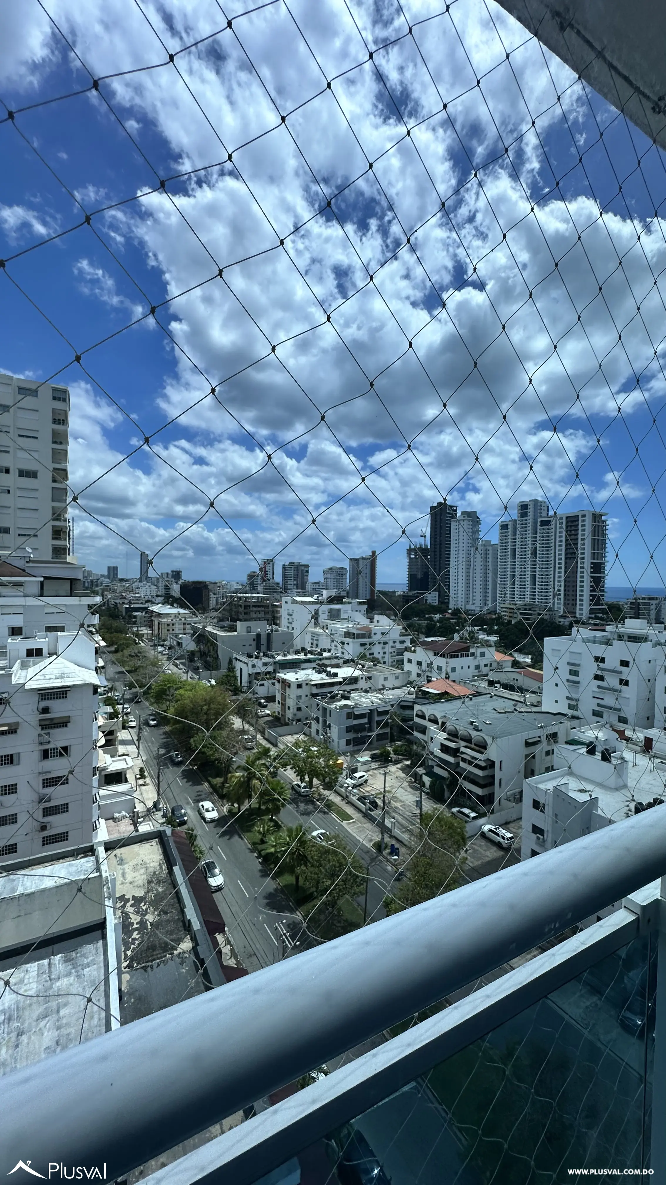 Apartamento en venta de 3 habitaciones con vista al mar en Avenida Enriquillo, piso alto y 3 parqueos 499600