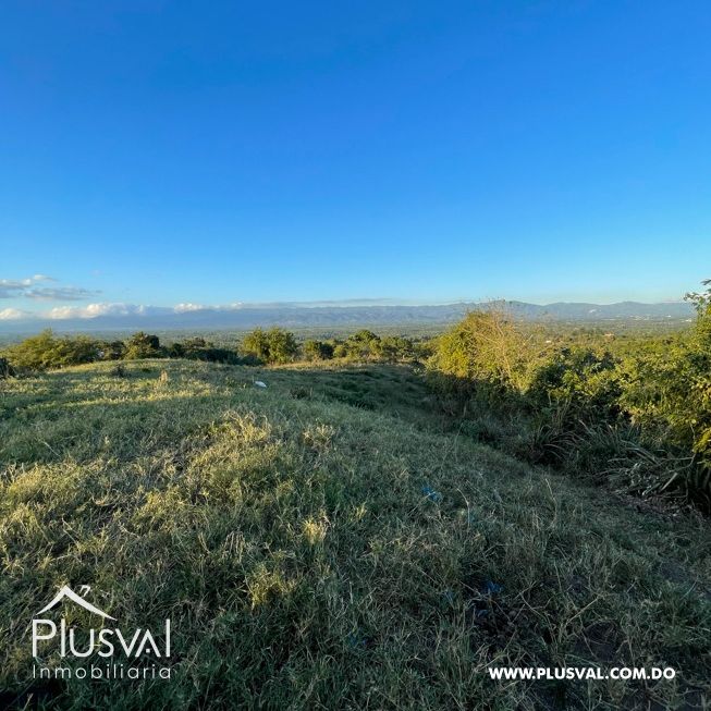 Hermosa propiedad con vista al aeropuerto de Santiago y a Moca 422759