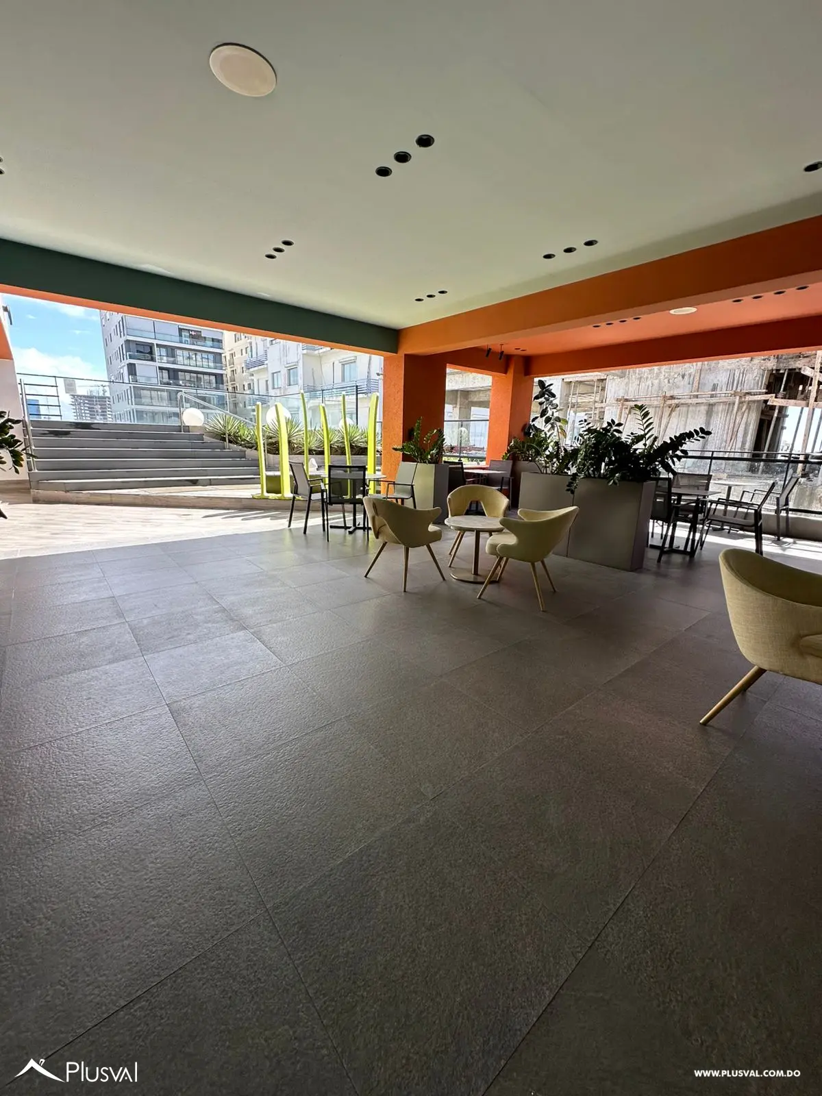 Amplio apartamento amueblado en piantini. 492091