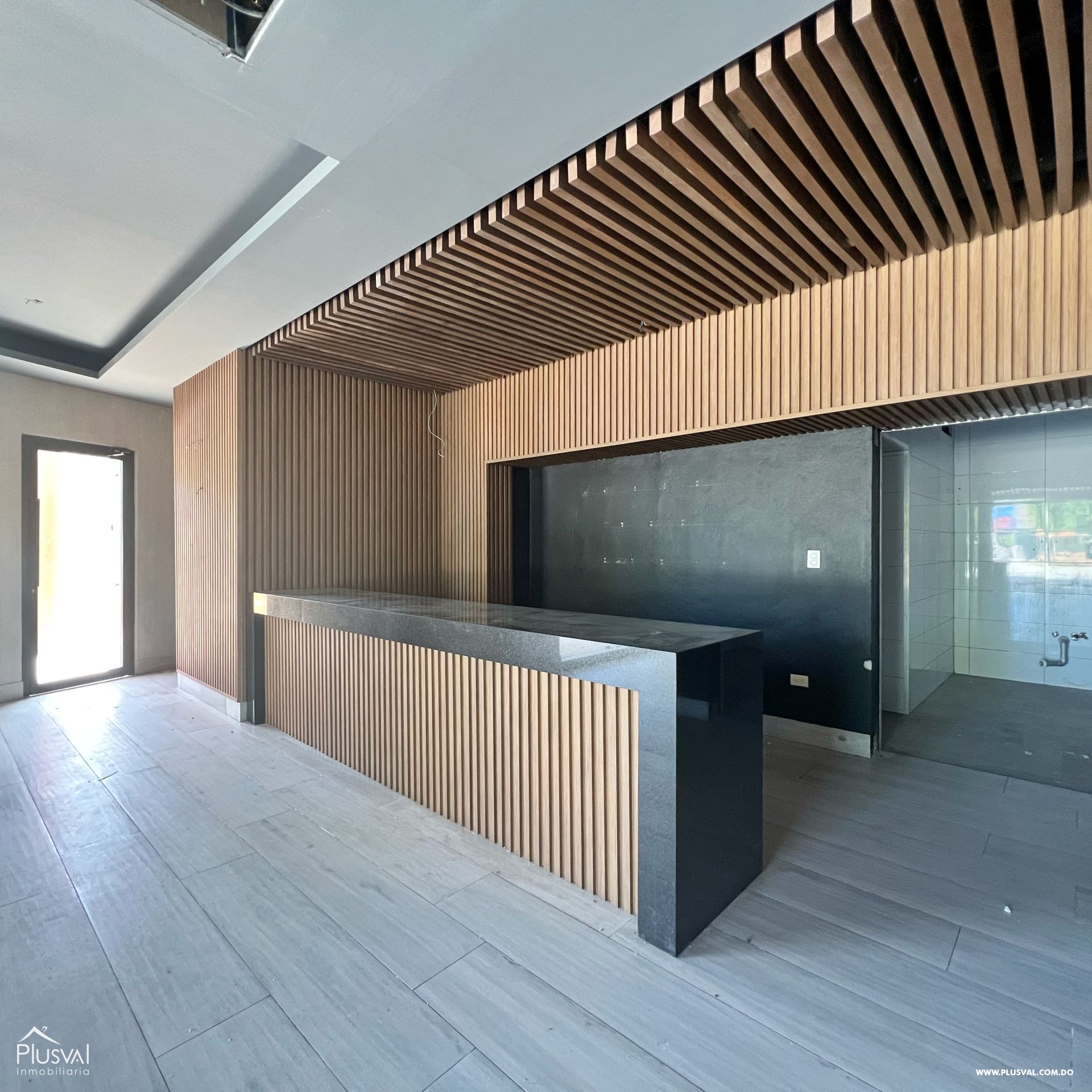 Local comercial en primer nivel Ave Barcelo Punta Cana 401403