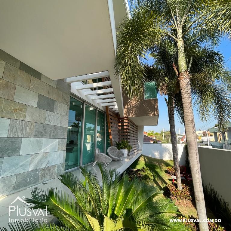 Espectacular casa de 3 Niveles en Venta en El Gloria, La Vega. 283377