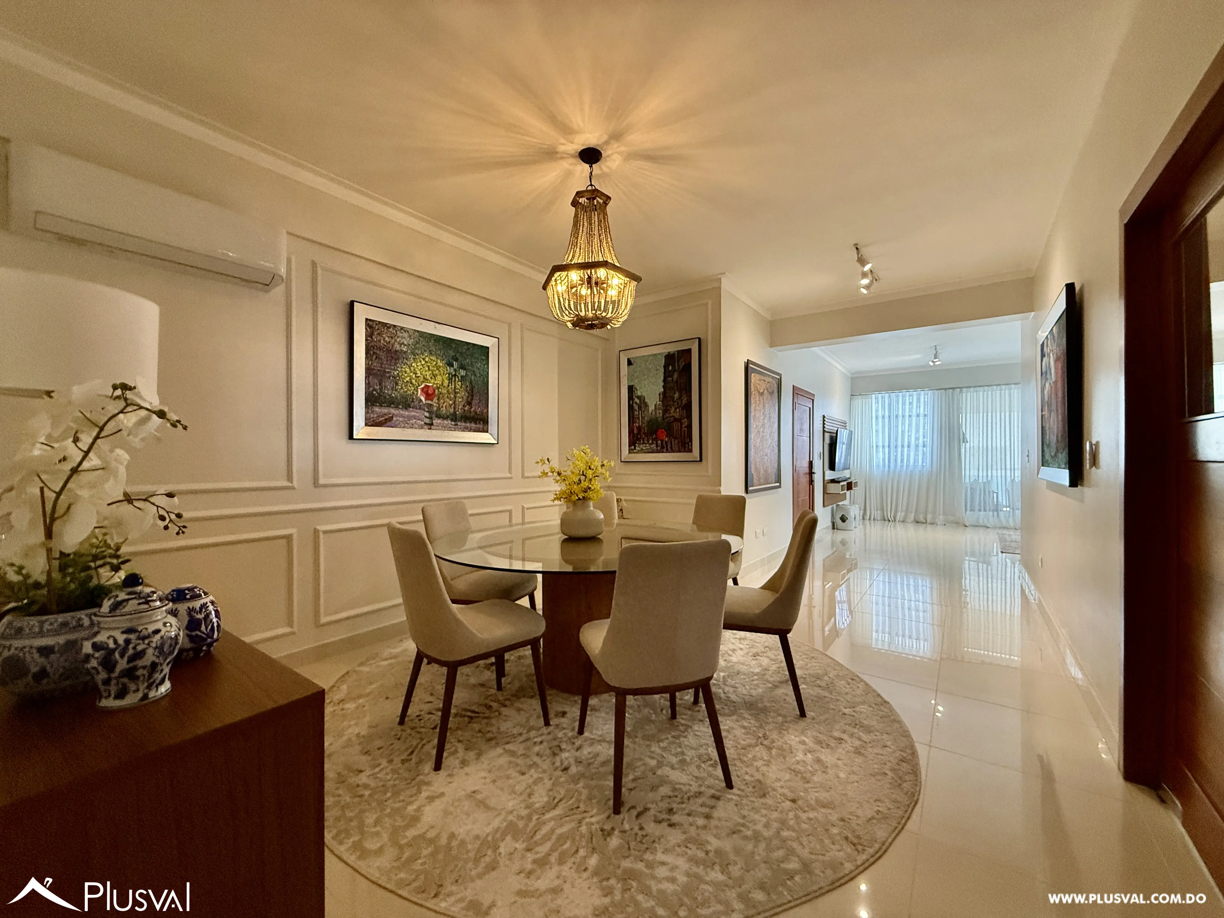 Apartamento familiar de 3 habitaciones en venta en Evaristo Morales 482618