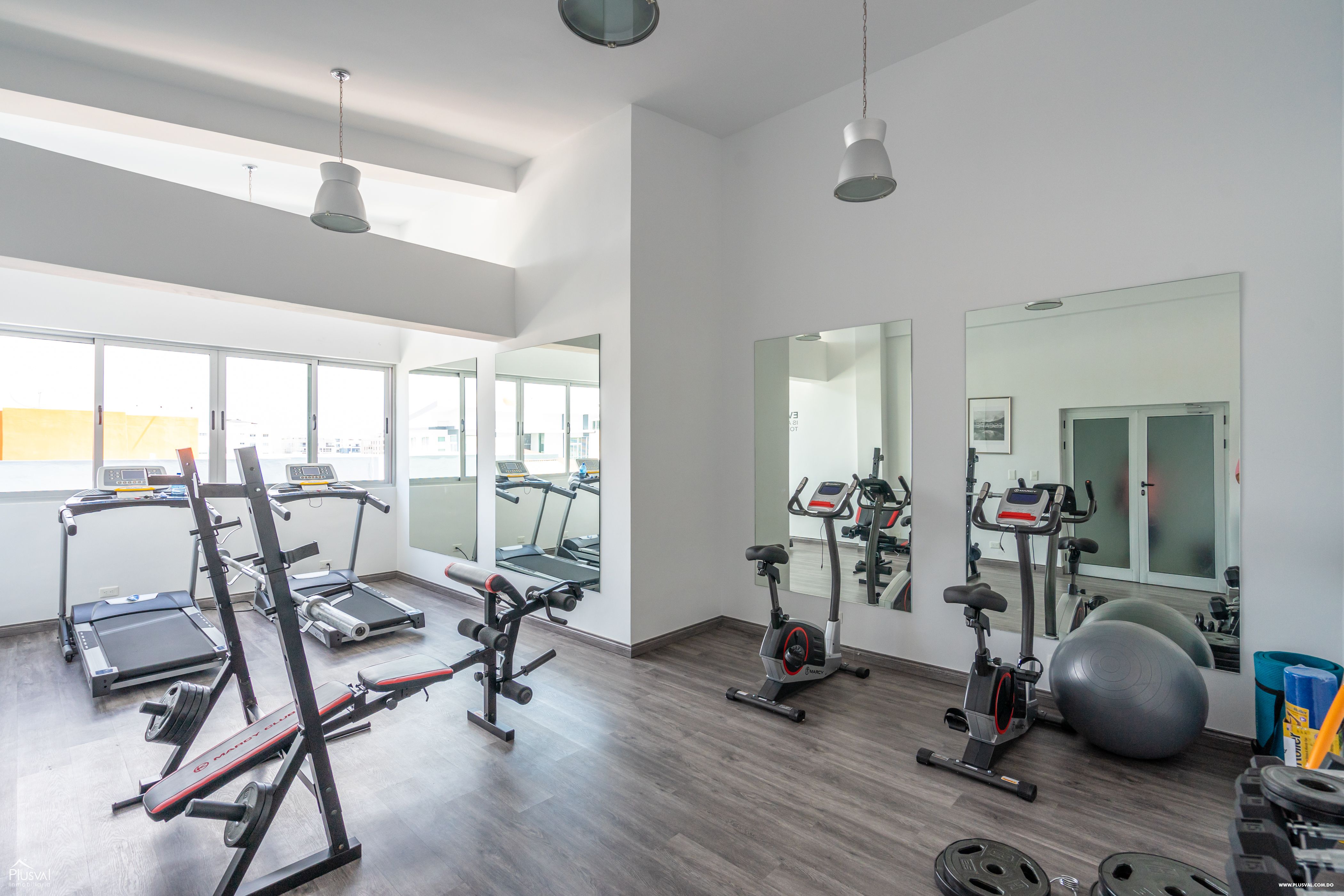 Apartamento en Alquiler Evaristo Morales con Línea Blanca 209398