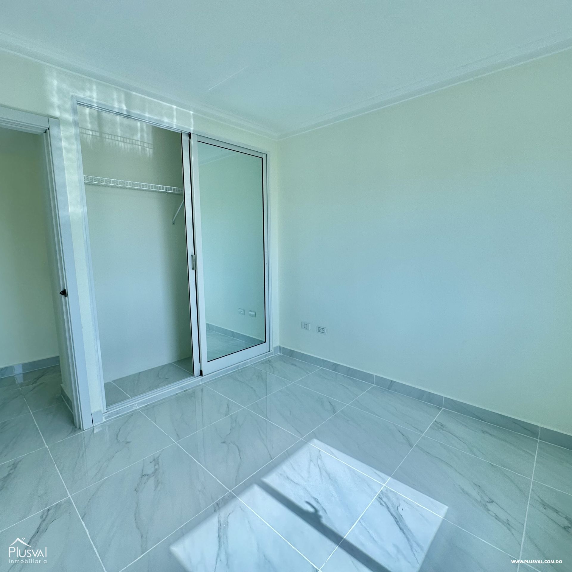 Apartamento de tipo penthouse con terraza 401296