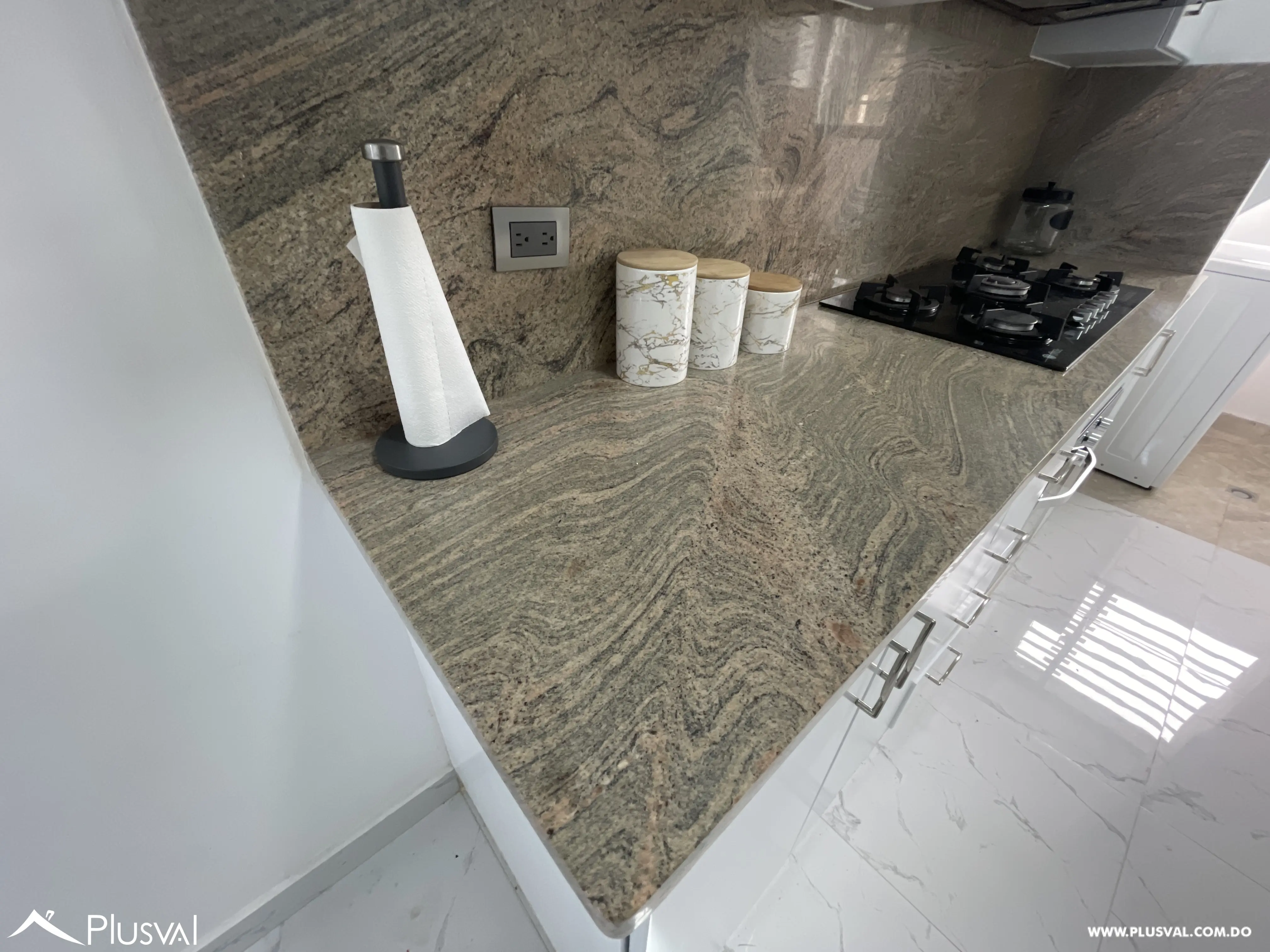 Apartamento en venta amueblado 3Hab · Terraza · Jacuzzi · Gazebo · 2 Parqueos · SDE 499941