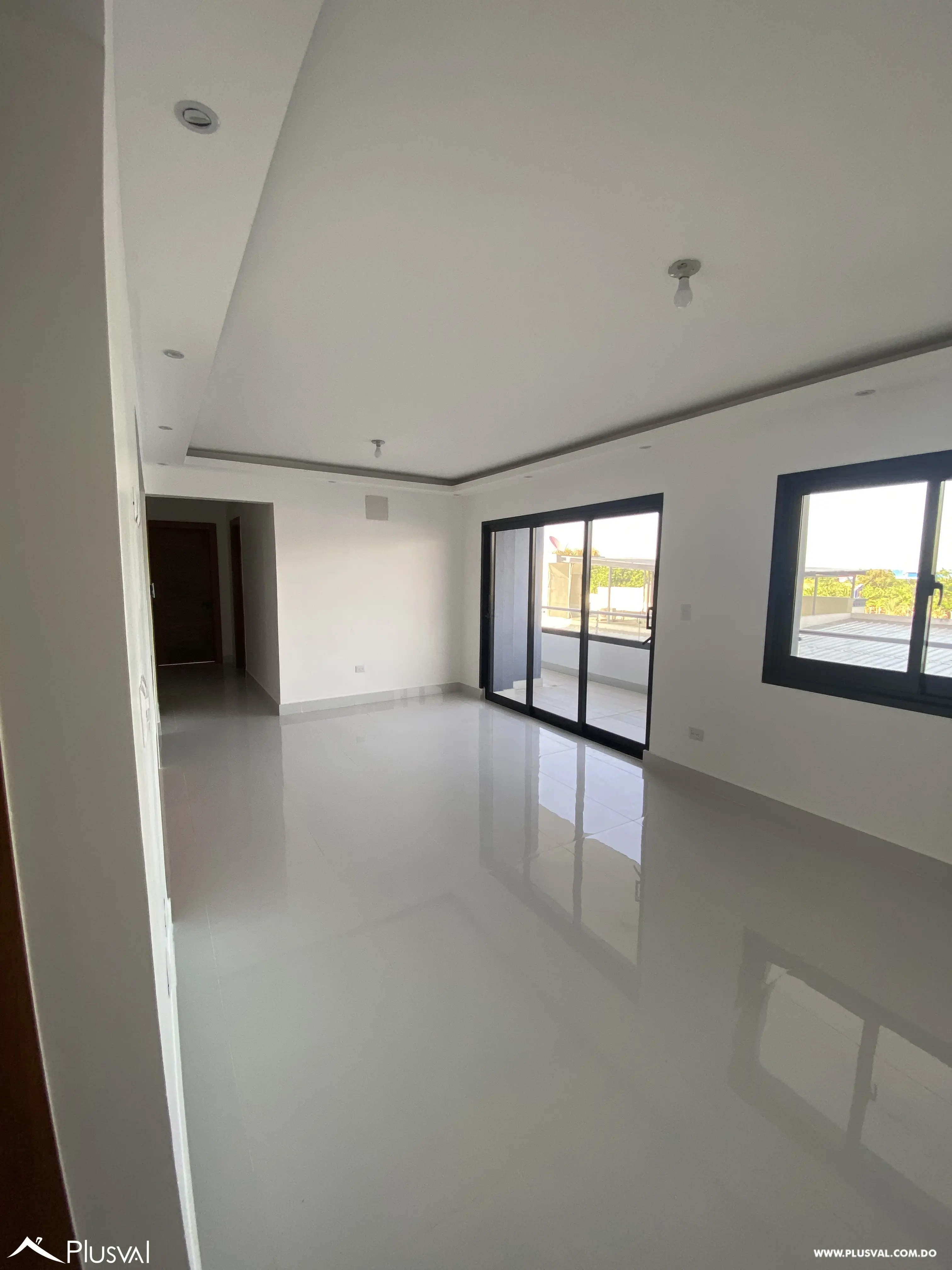 Apartamento en Segundo Nivel con Excelentes Amenidades y a Minutos del Aeropuerto del Cibao 517615