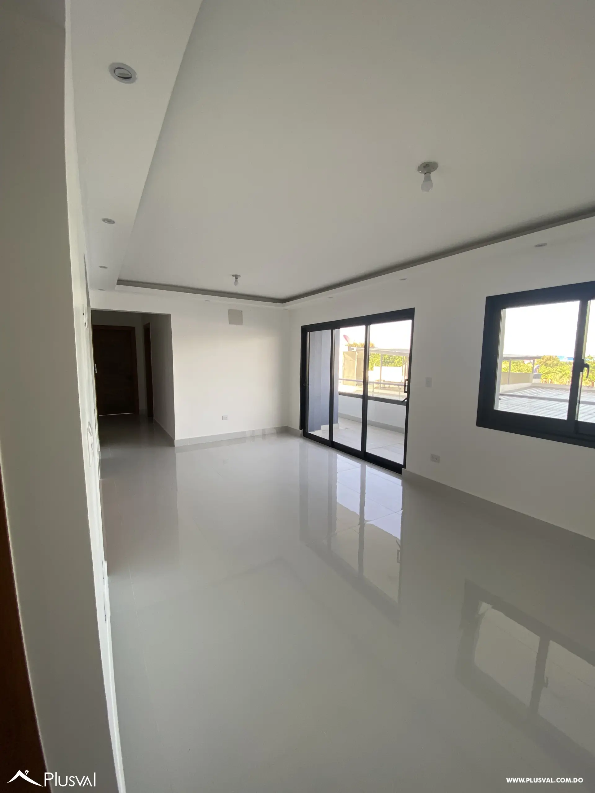 Apartamento en Segundo Nivel con Excelentes Amenidades y a Minutos del Aeropuerto del Cibao 517615