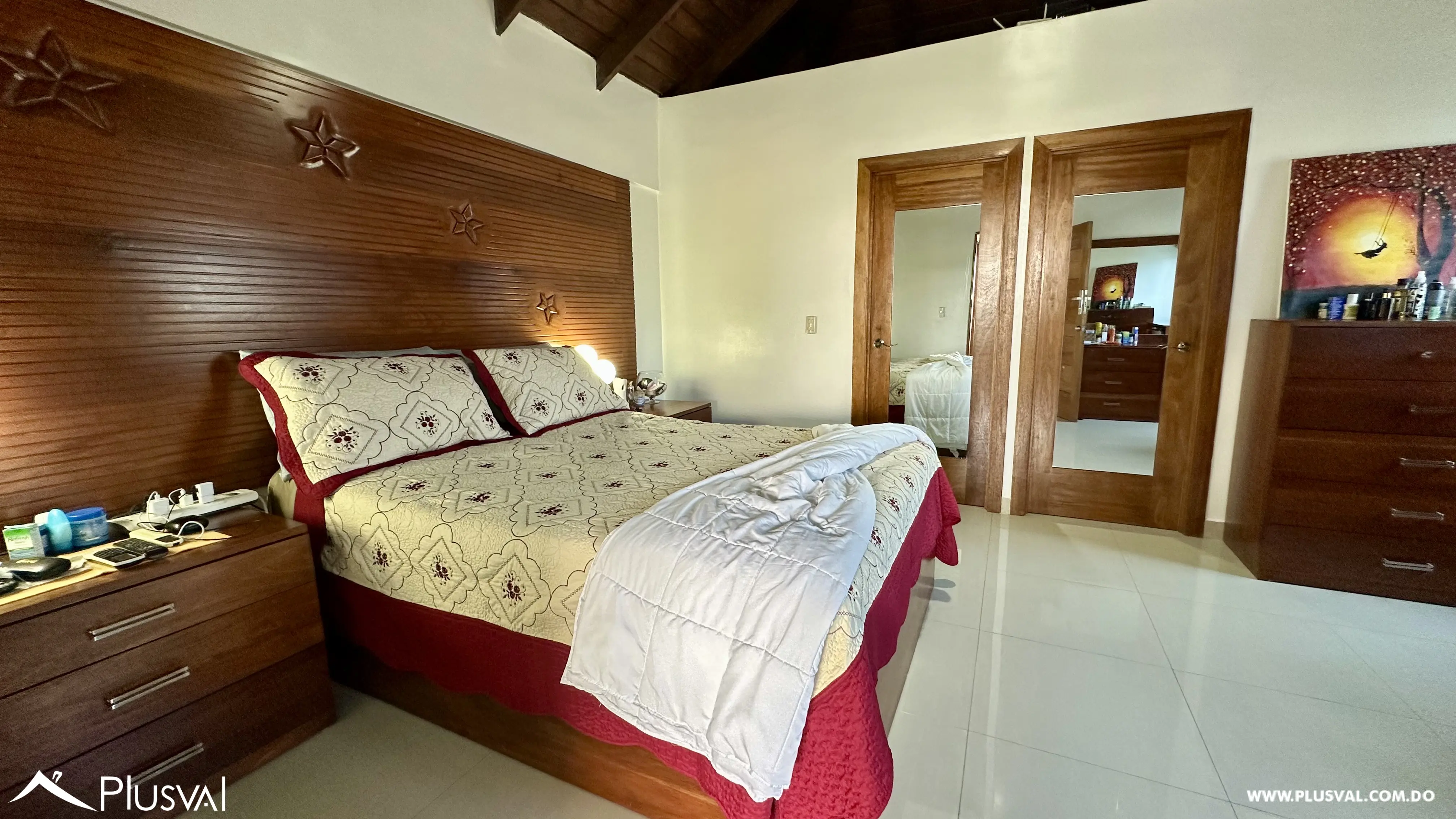 Apartamento de dos niveles en venta en Gazcue 513889