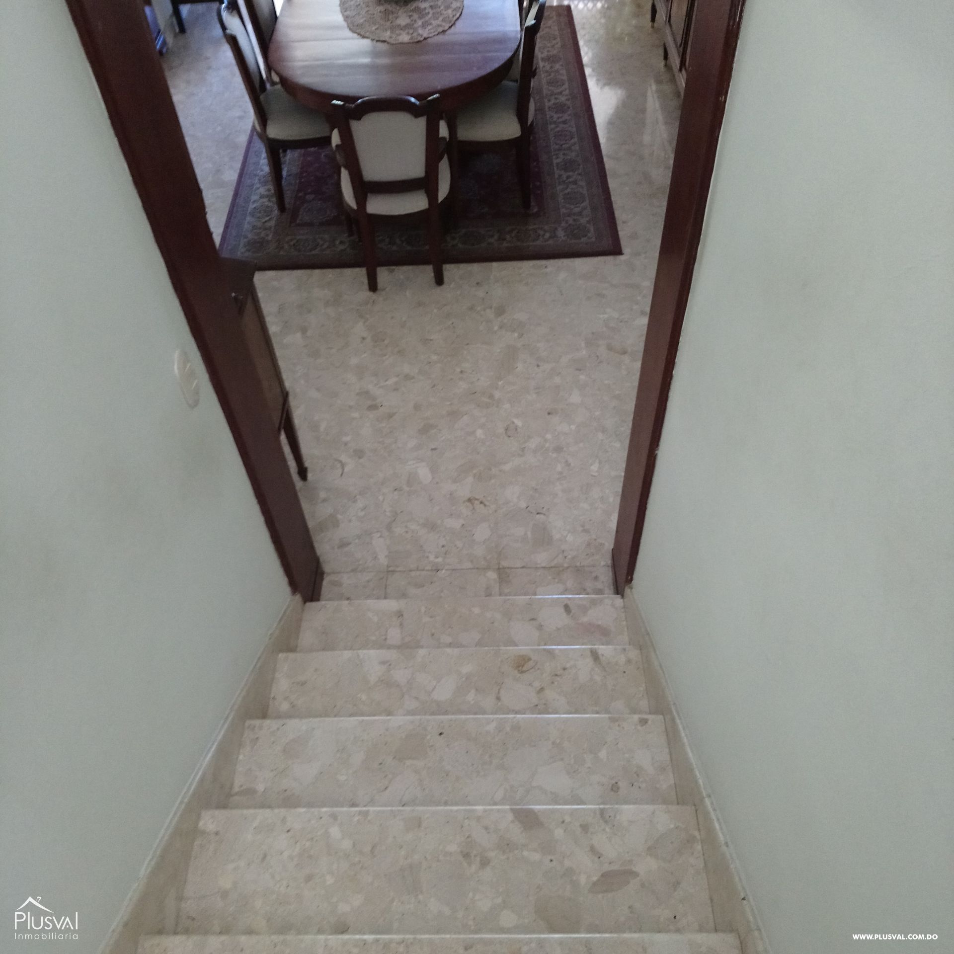 Se Vende Amplia Casa en Arroyo Hondo 420748