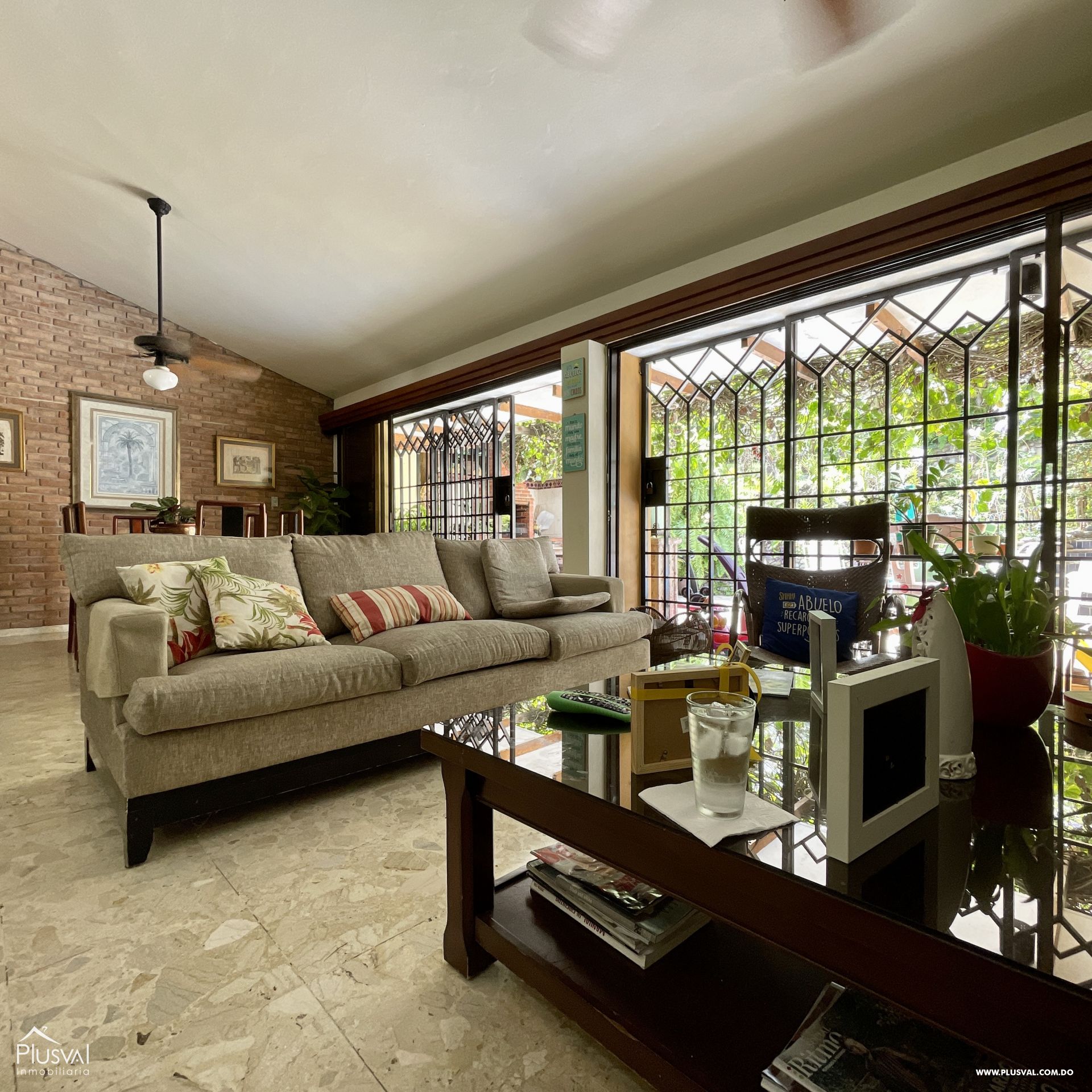 Casa en Venta en Los Ríos, Grandes Espacios, patio y Jardín 215359
