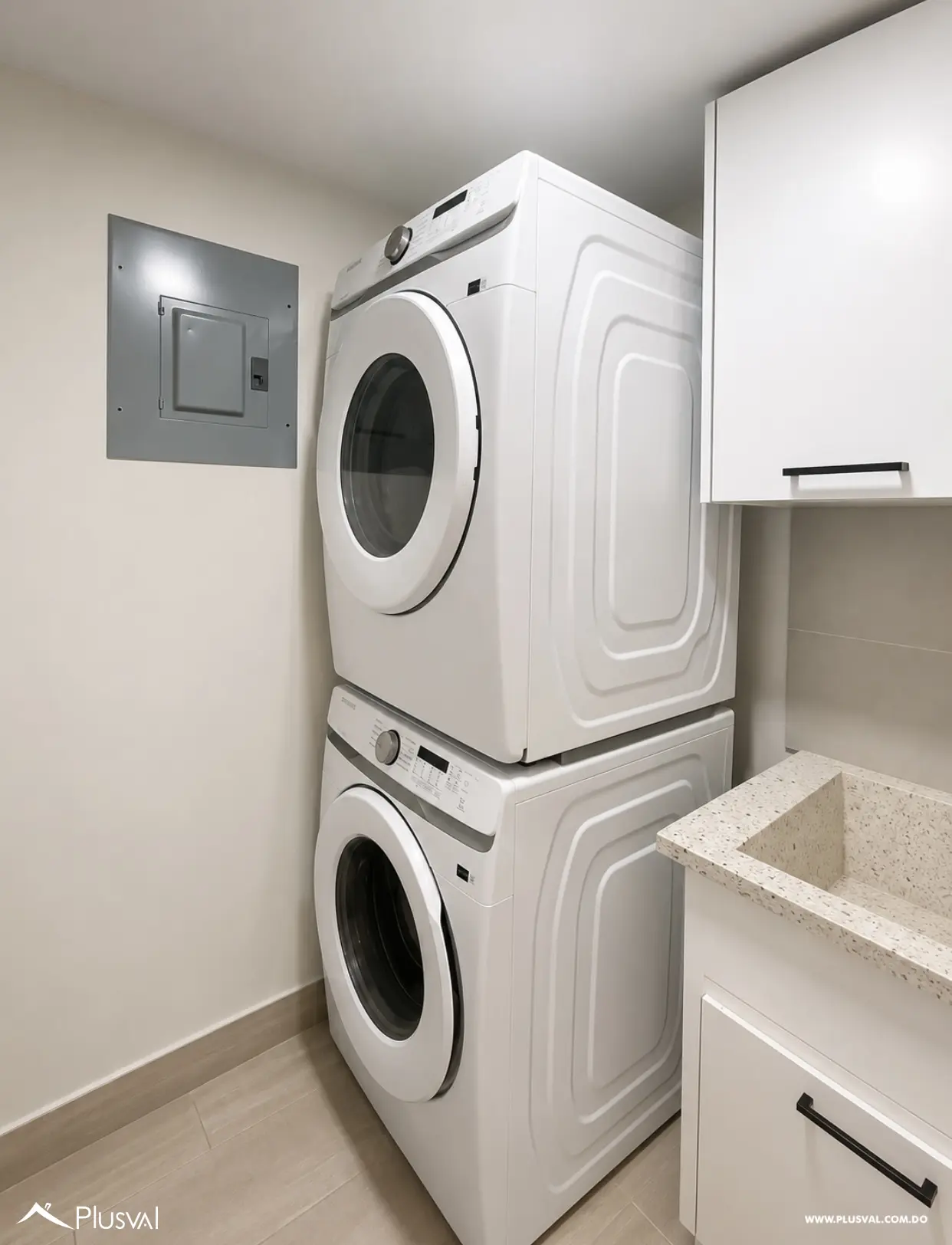 Apartamento Amueblado en Alquiler con Increíbles Vistas en La Esmeralda 517872