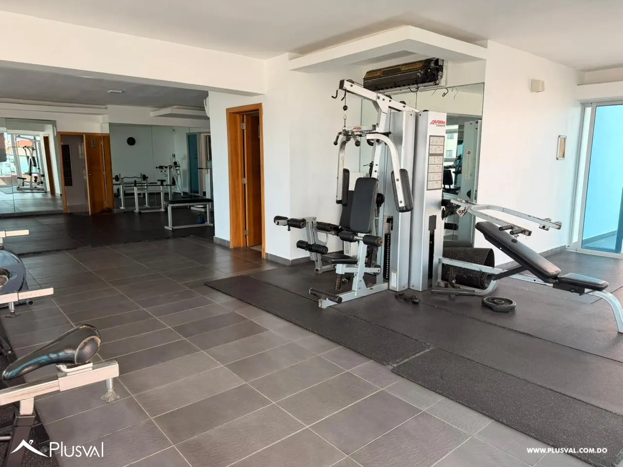 Espacioso apartamento en alquiler en Bella Vista 481866