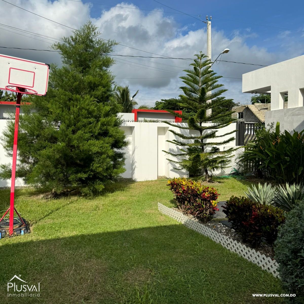 Casa con amplios espacios y moderno diseño en La Vega. 397685