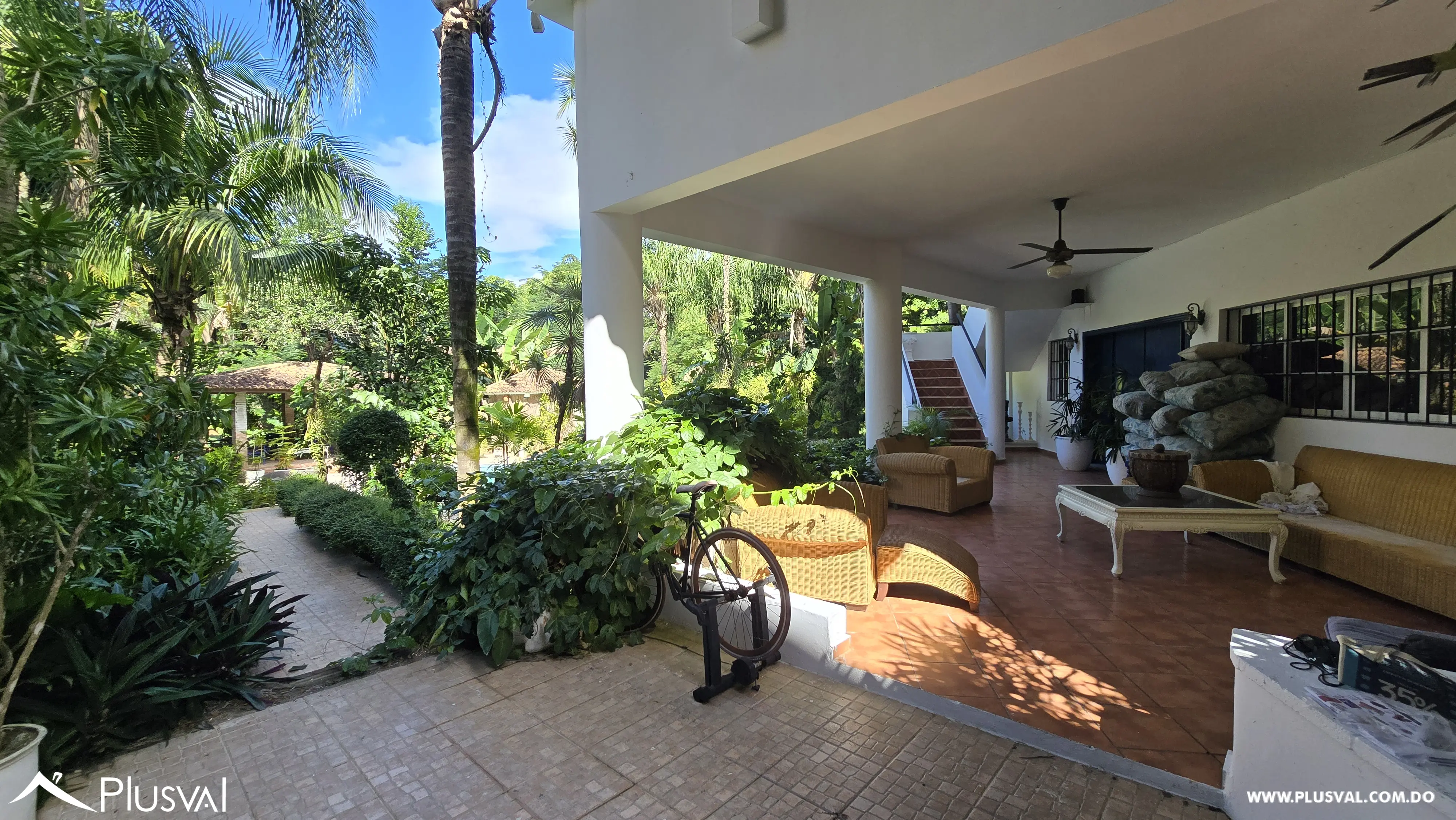 Un Hogar para Crear Recuerdos Inolvidables, Casa en Venta en Cuesta Hermosa I. 479583