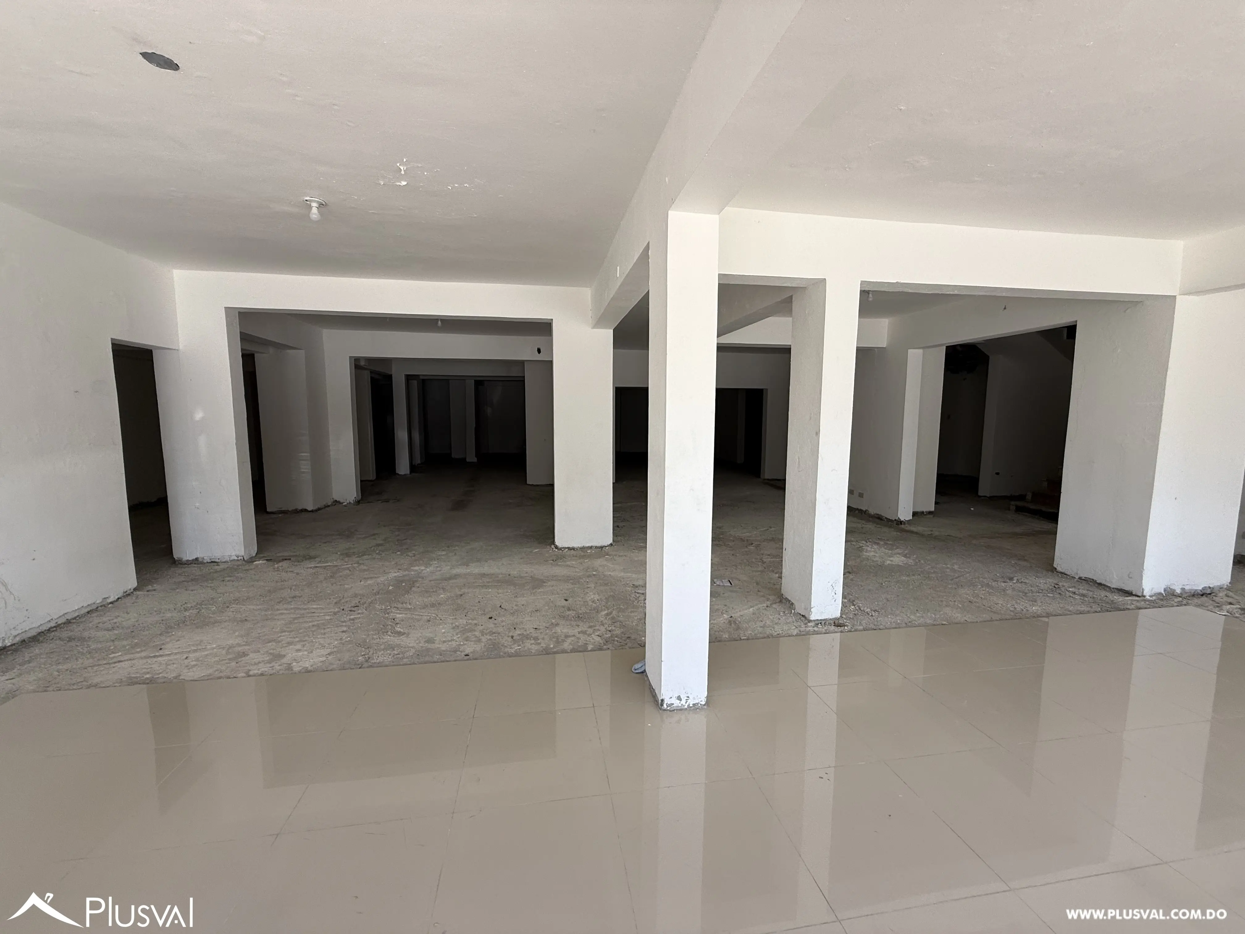 Local comercial en alquiler en Los Prados en avenida de alto tránsito 495080