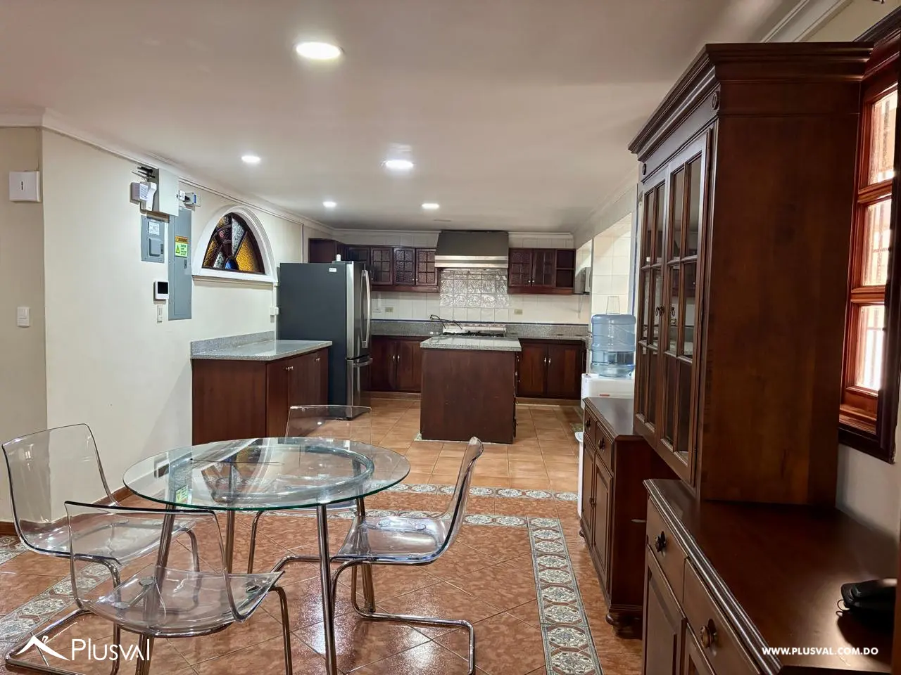Amplia y clásica casa en alquiler en la mejor zona de Bella Vista 457953