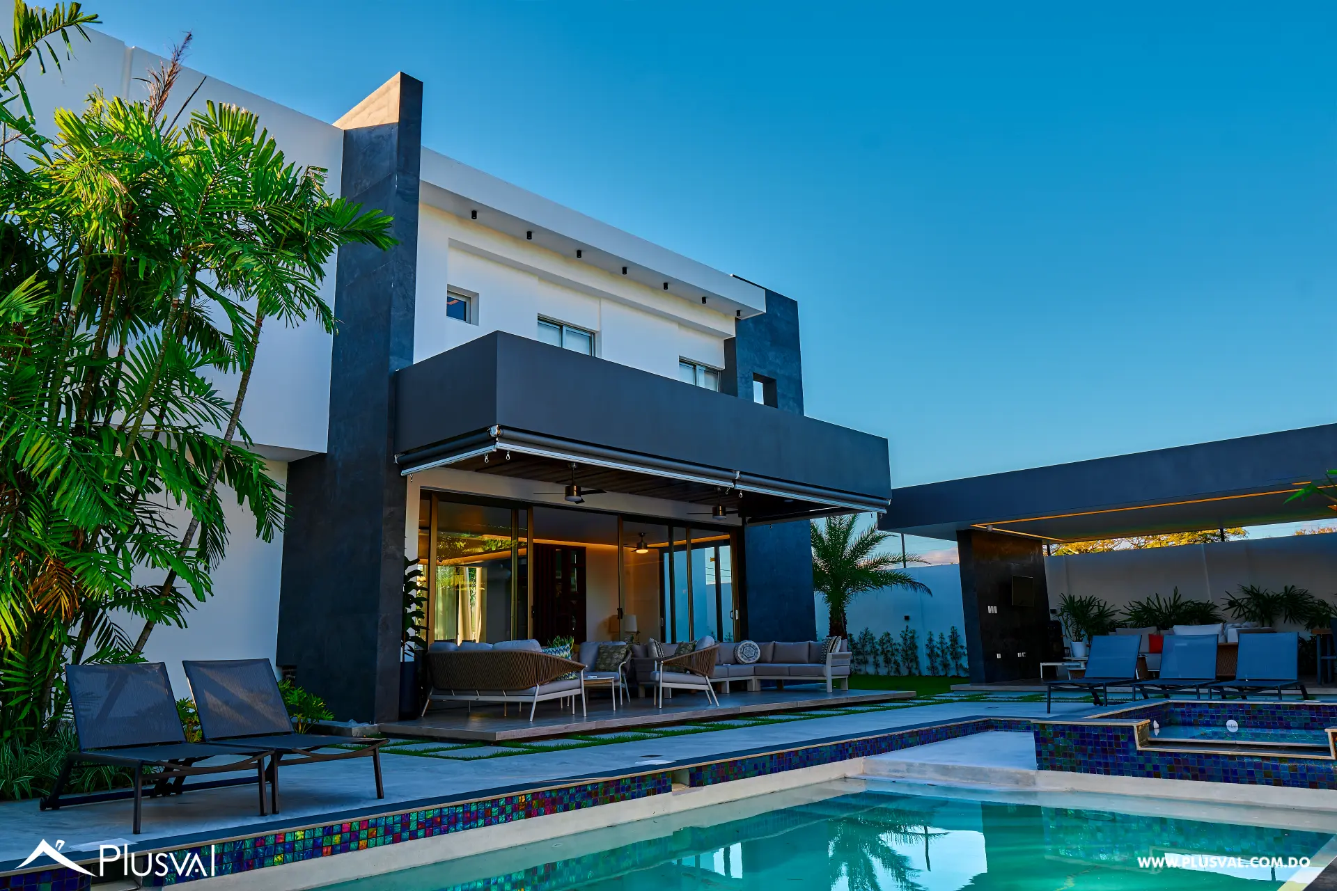 Vivienda de 2 niveles en Proyecto seguro de Santiago. 485466