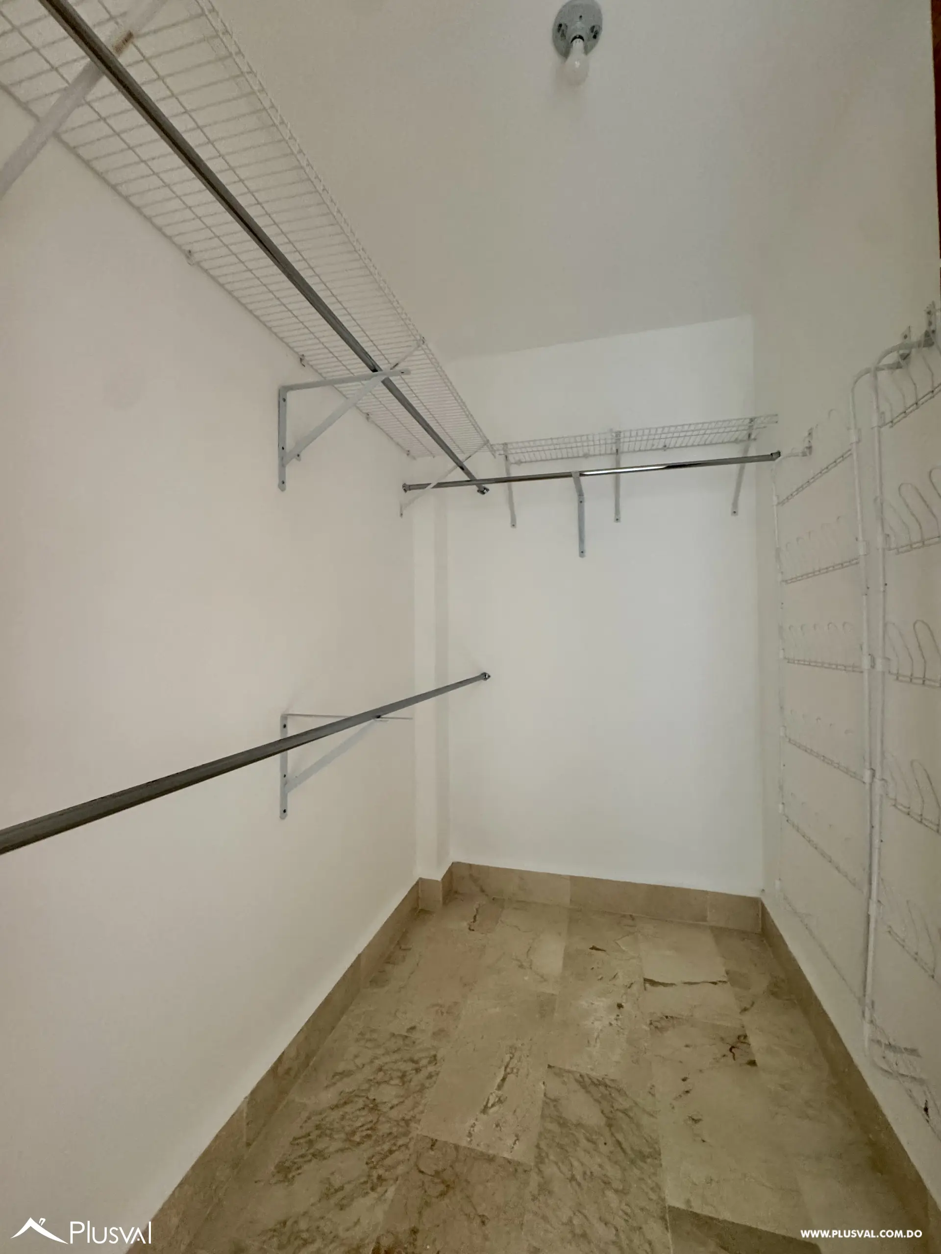 Alquilo Maravilloso Apartamento en  Piso Alto en el Corazon de Naco 527536