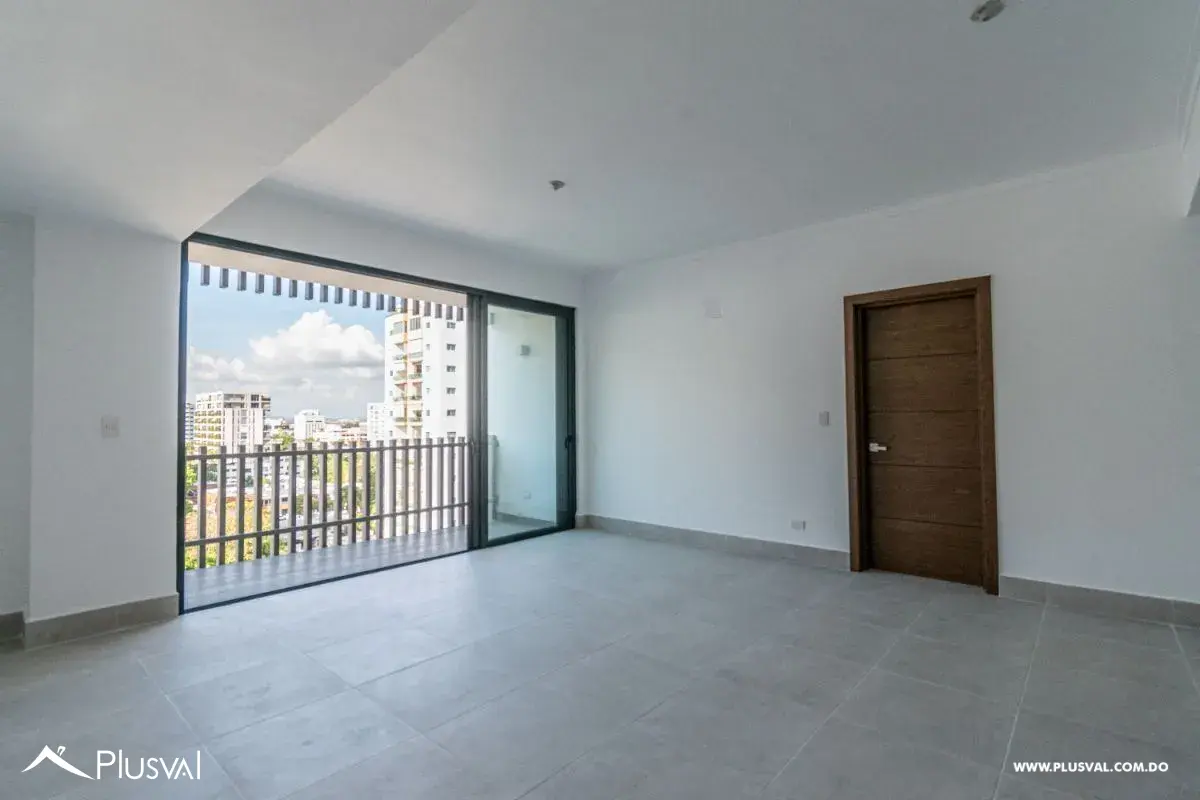 Se Alquila apartamento de piso alto en Piantini 458071