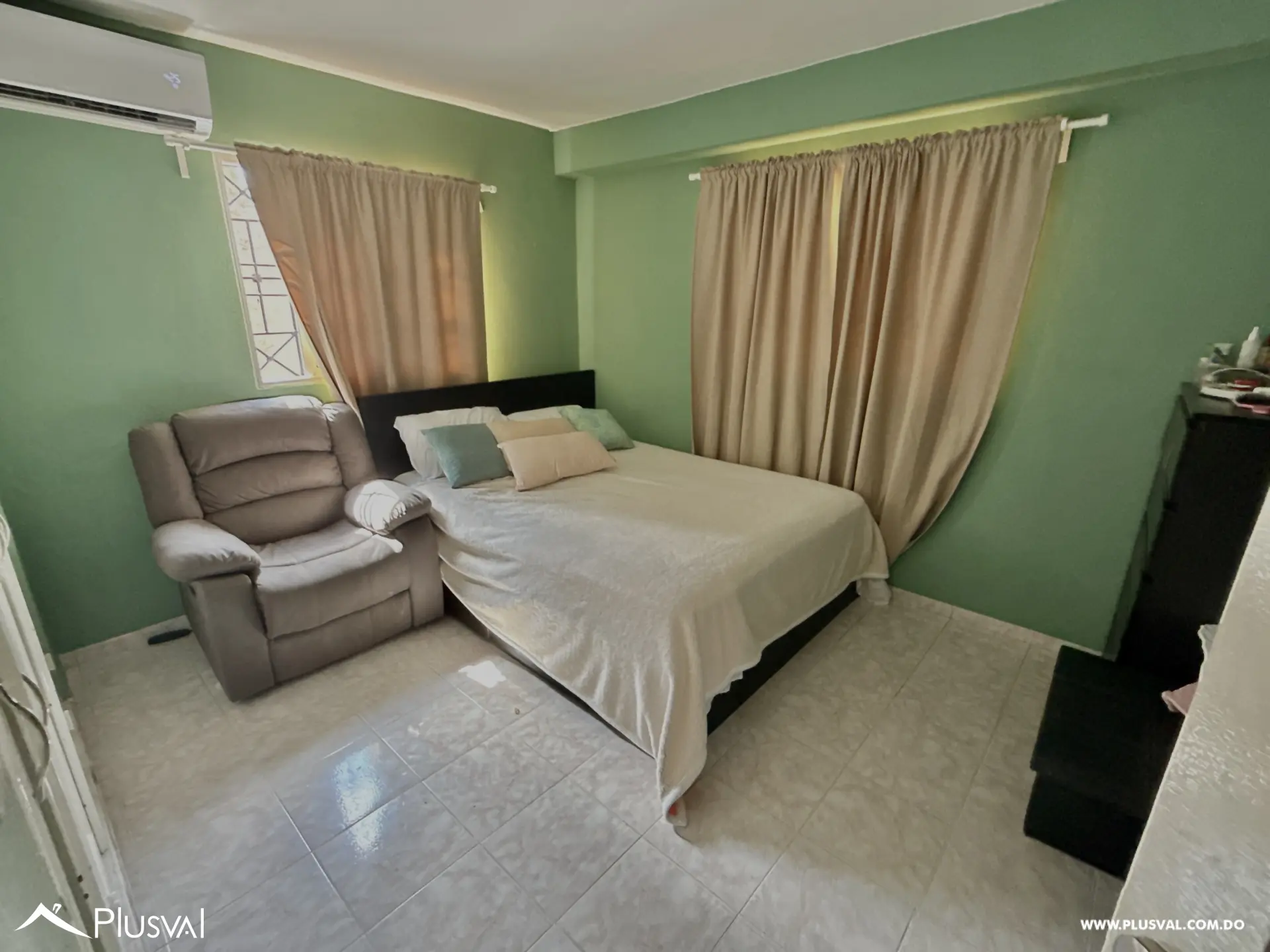 Venta Apartamento Económico de 3 Habitaciones en La Castellana 528662