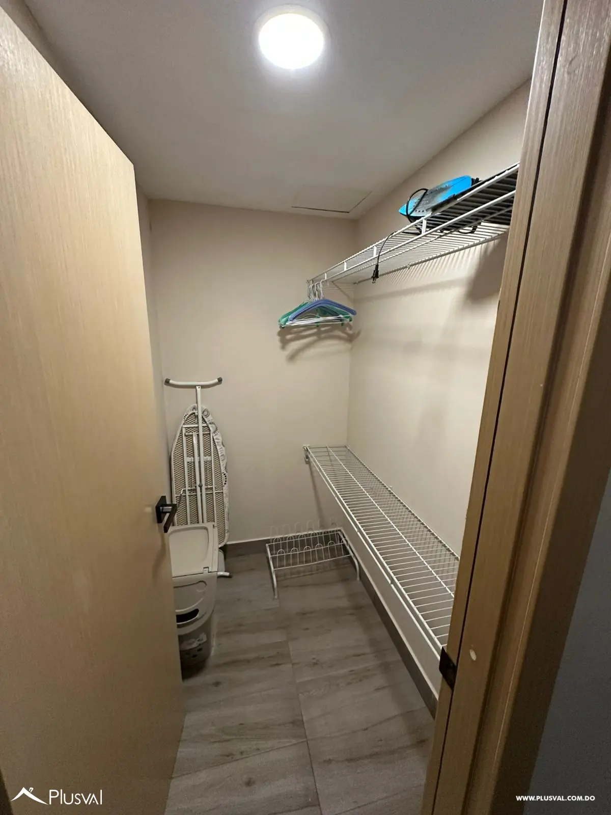 Amplio apartamento amueblado en piantini. 492083