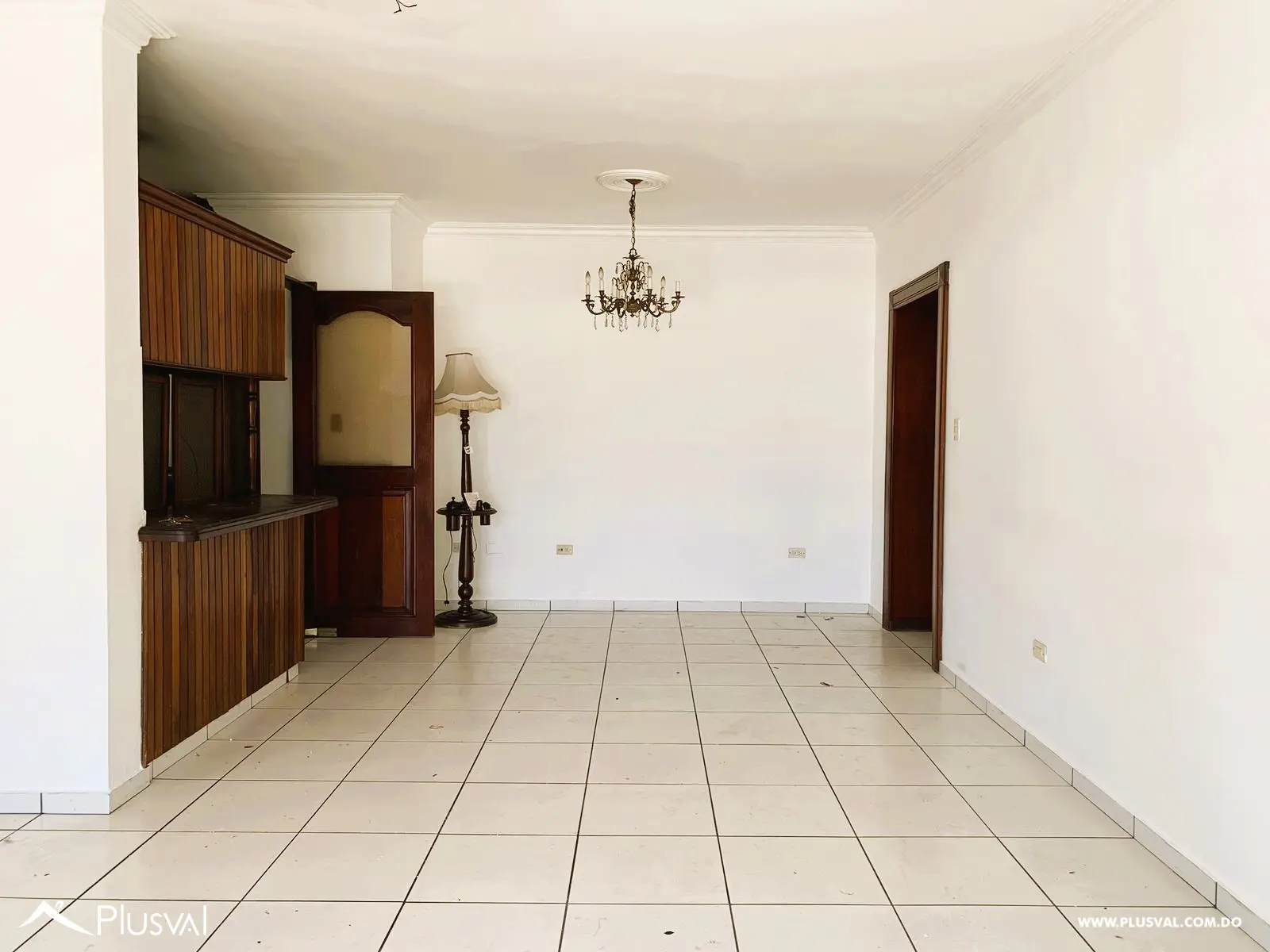 Apartamento con terraza en venta, Evaristo Morales de 3 habitaciones 467931