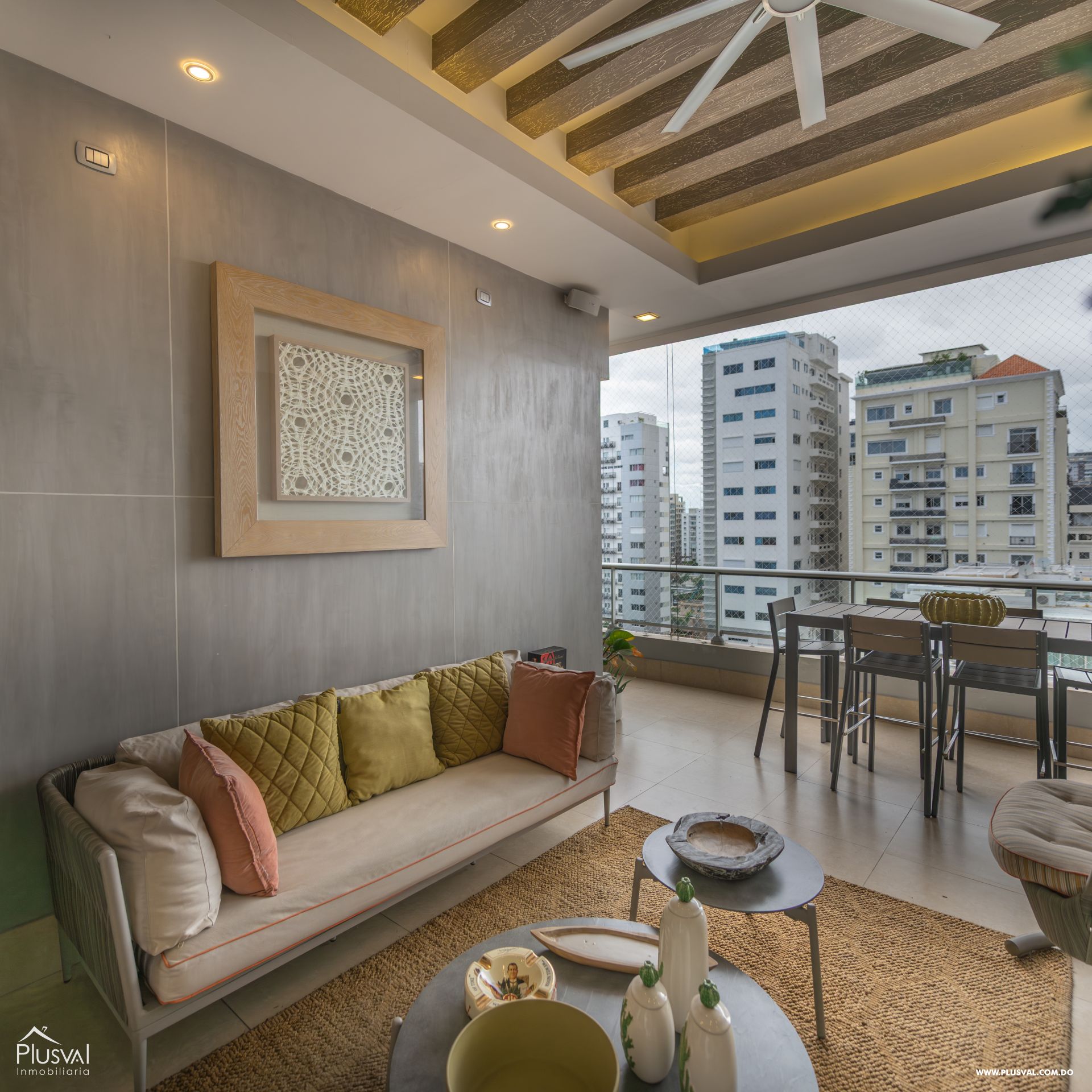 Apartamento Amueblado de Lujo con Terraza y 3 Hab. en Piantini 447269