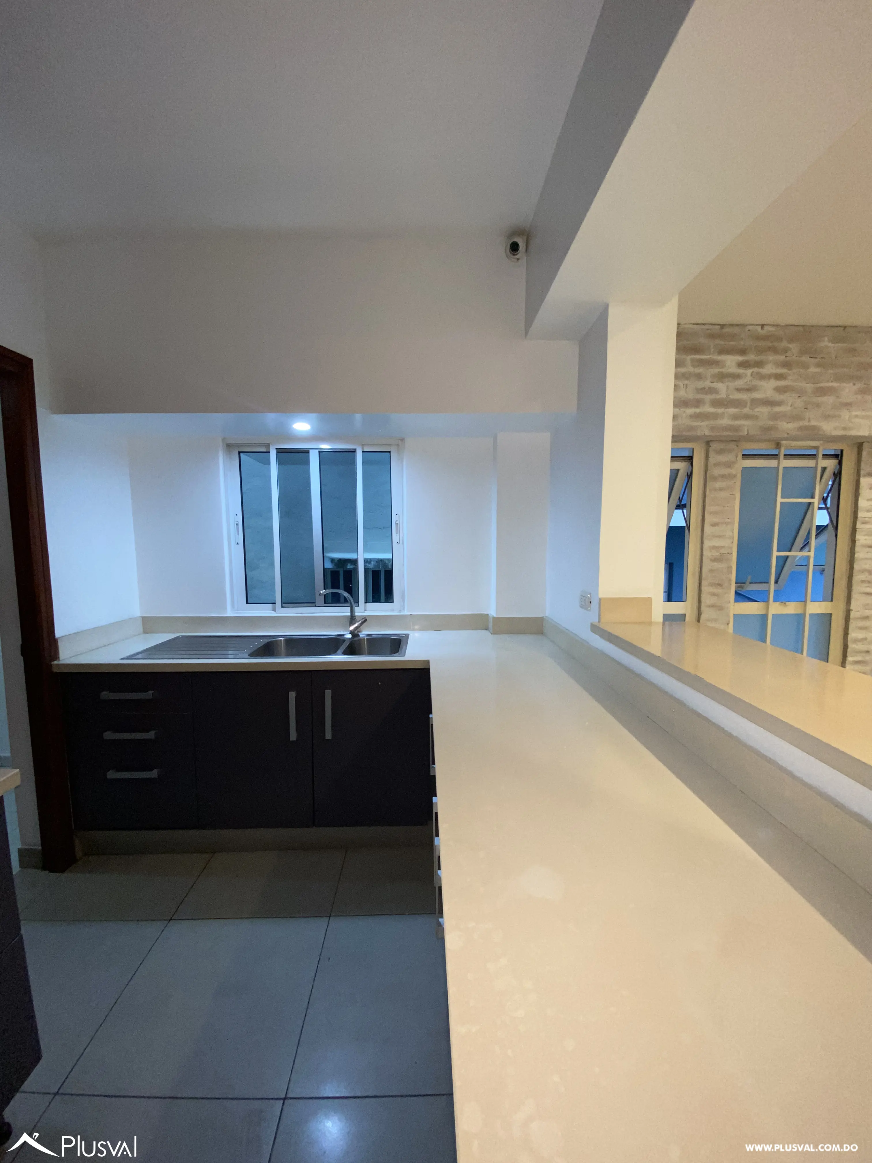 Se alquila amplio apartamento en Serralles. 469170