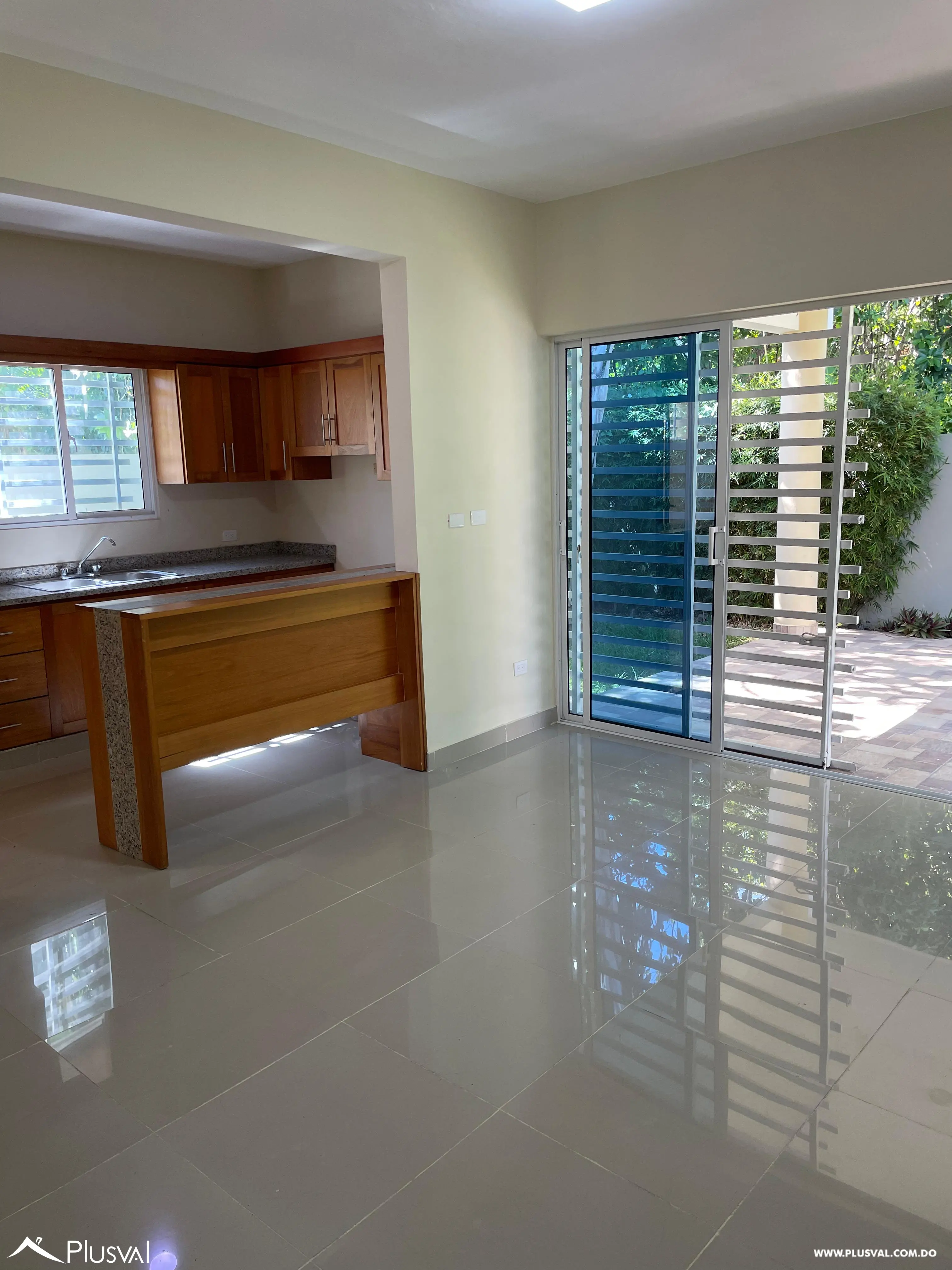Casa en La Vega con 3 habitaciones más cuarto de servicio 454806